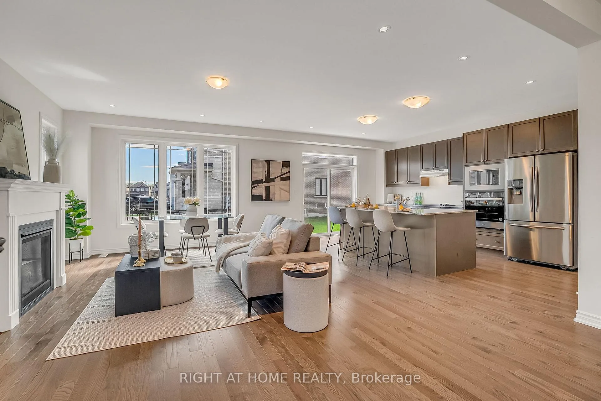 Photo 9 of 2091 Hallandale Street, Oshawa, Kedron — HOMEH