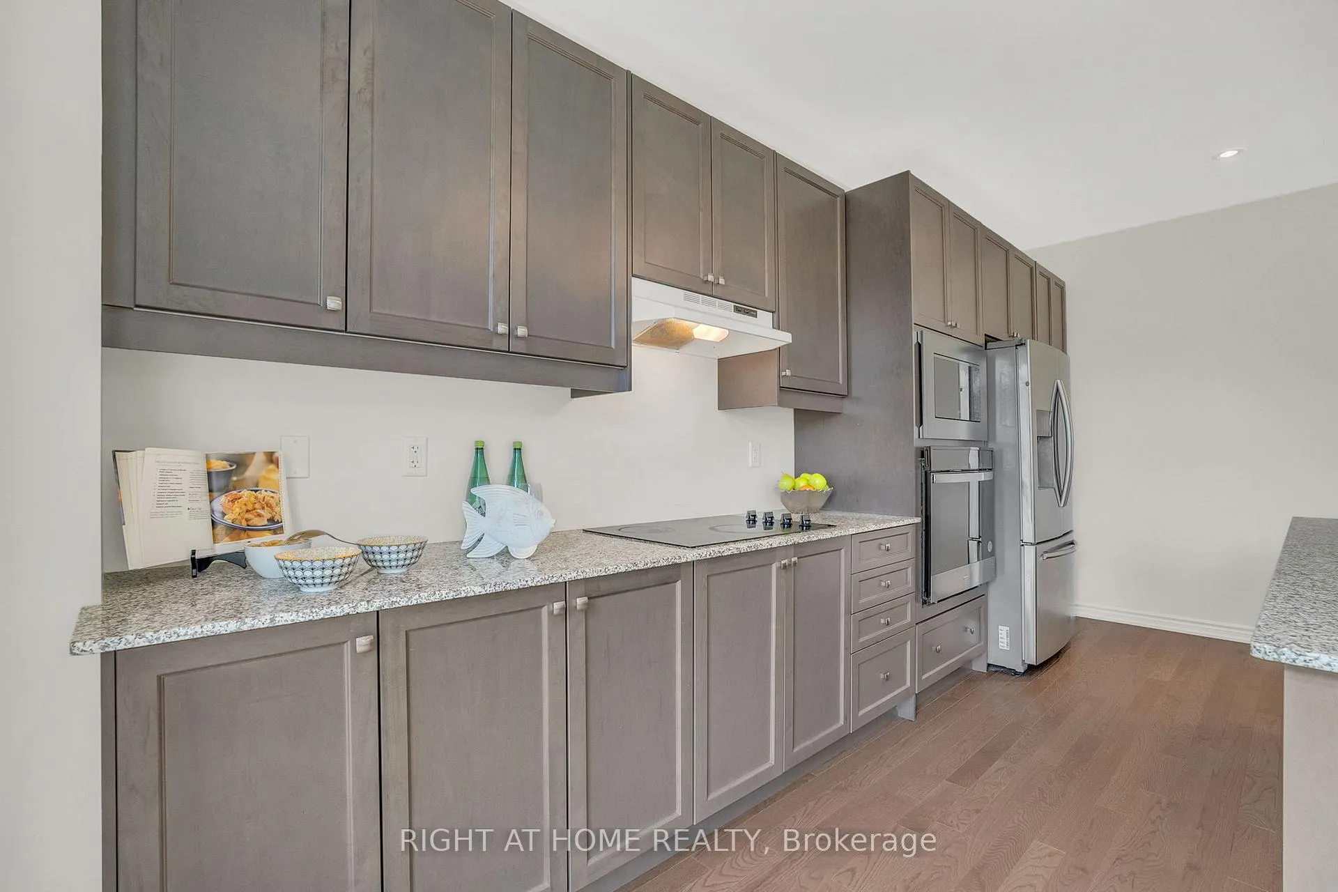 Photo 18 of 2091 Hallandale Street, Oshawa, Kedron — HOMEH