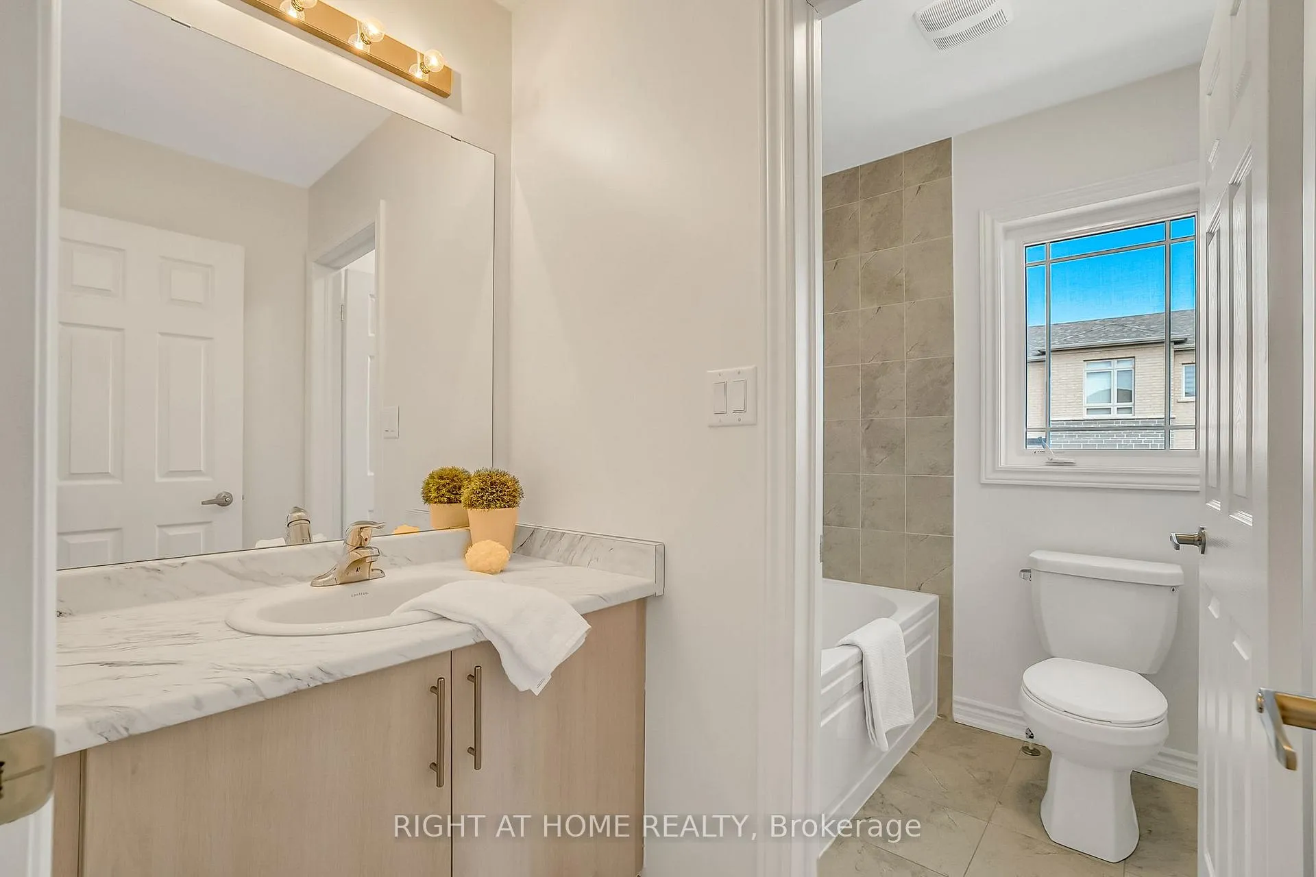 Photo 37 of 2091 Hallandale Street, Oshawa, Kedron — HOMEH