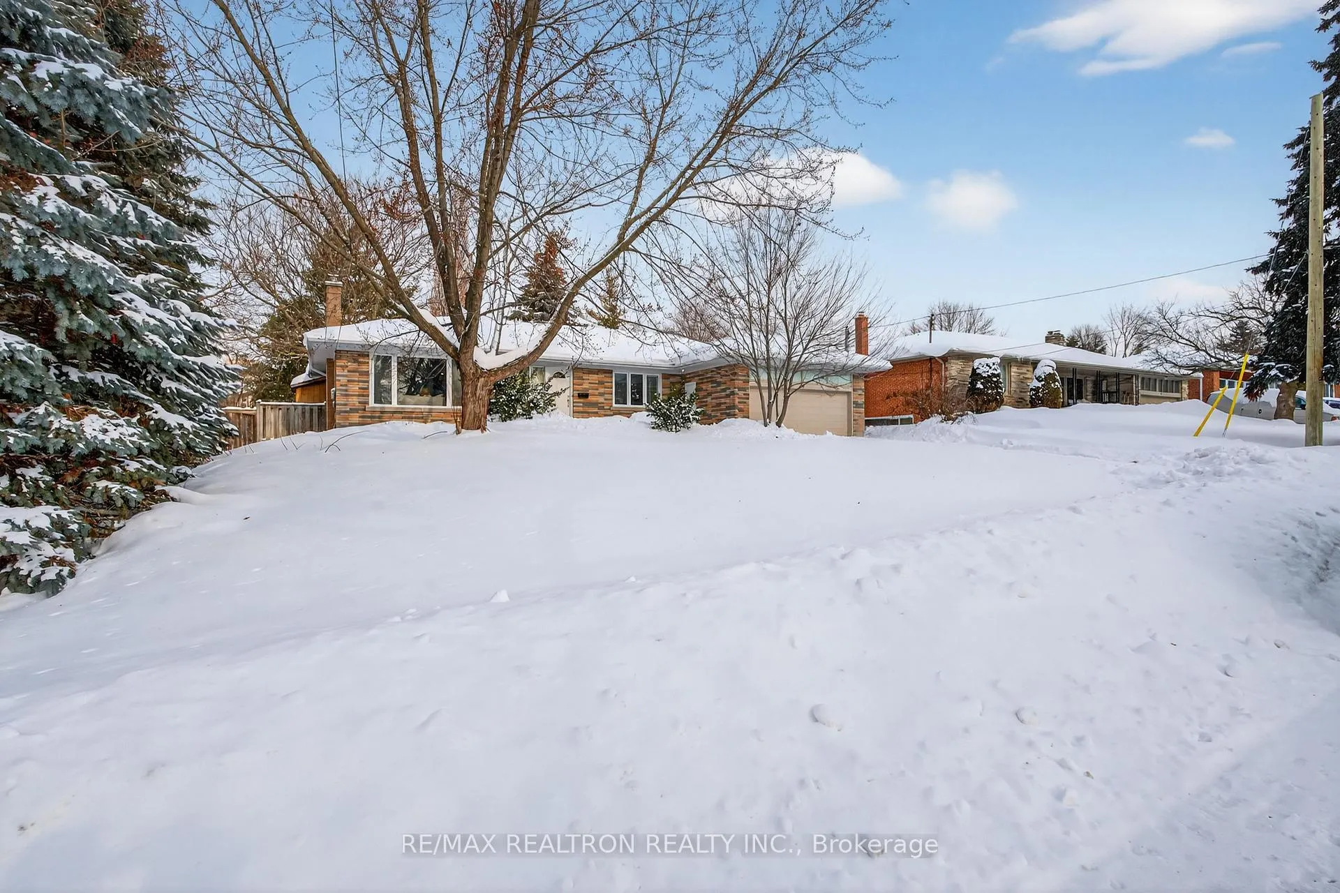 Photo 1 of 10 Idleswift Drive, Vaughan, Uplands — HOMEH
