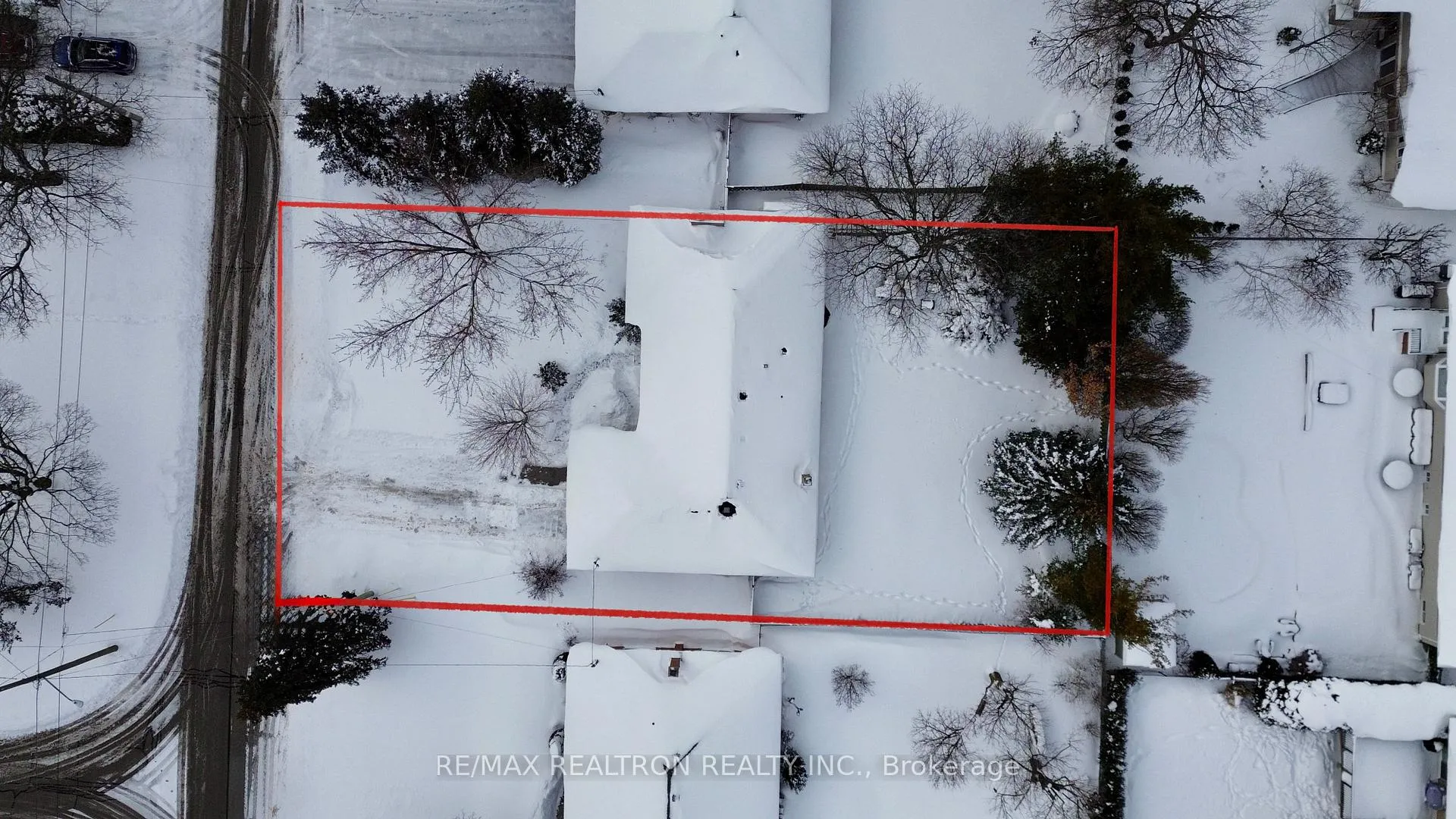 Photo 5 of 10 Idleswift Drive, Vaughan, Uplands — HOMEH