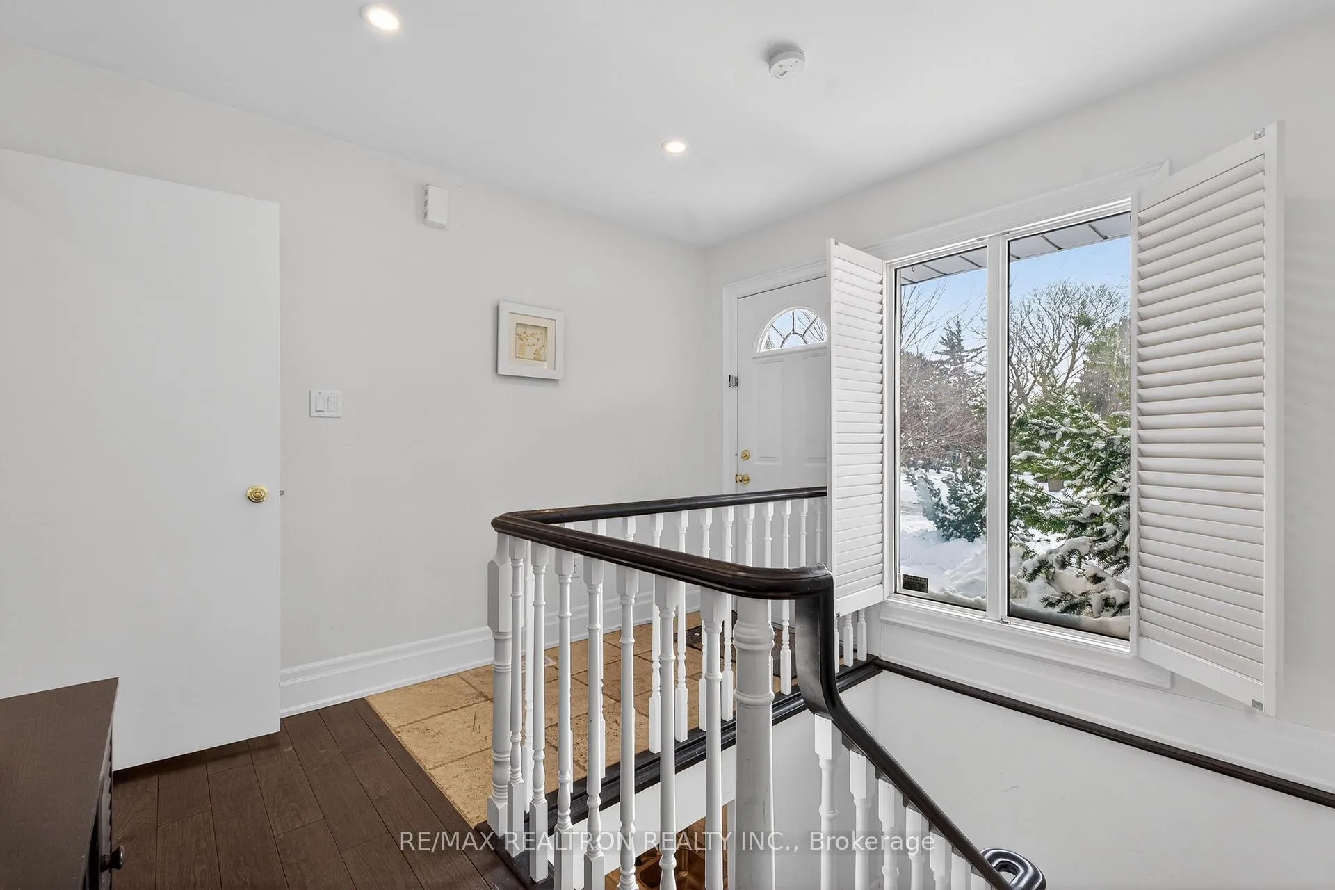 Photo 8 of 10 Idleswift Drive, Vaughan, Uplands — HOMEH