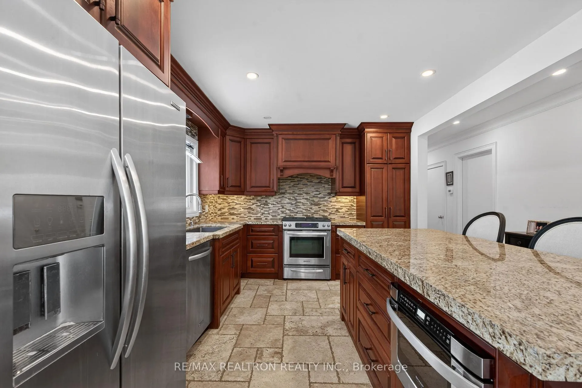 Photo 12 of 10 Idleswift Drive, Vaughan, Uplands — HOMEH