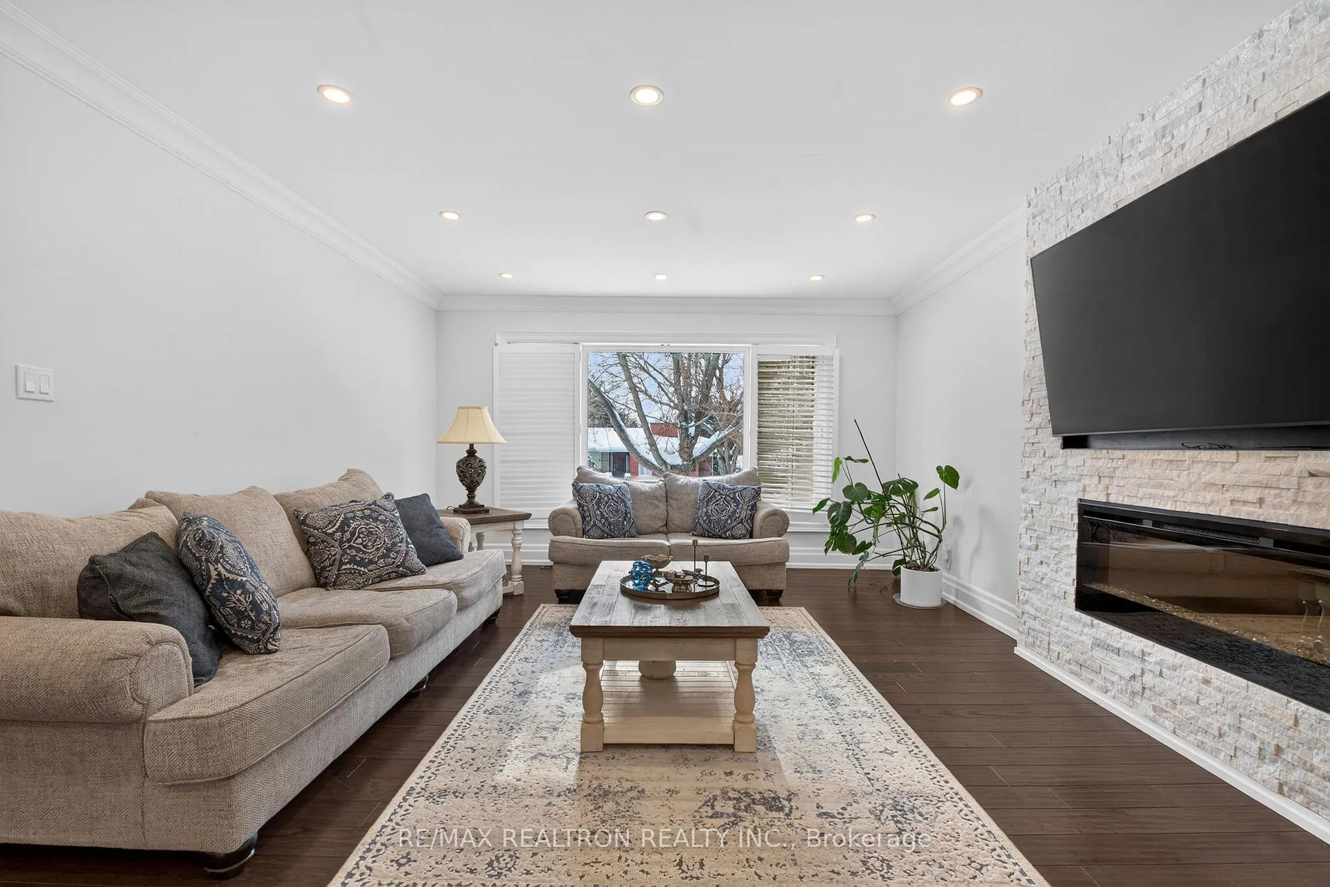 Photo 19 of 10 Idleswift Drive, Vaughan, Uplands — HOMEH