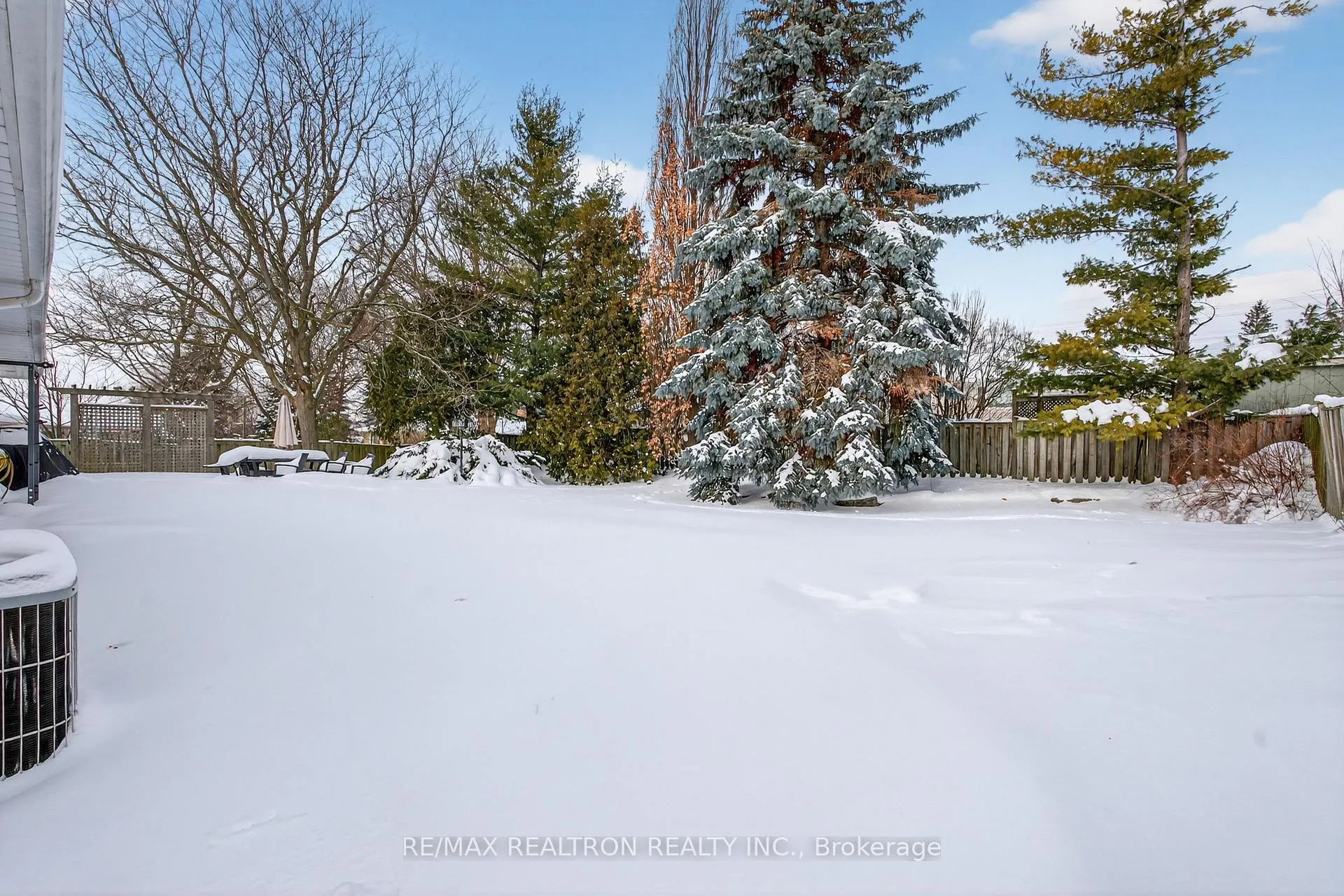 Photo 36 of 10 Idleswift Drive, Vaughan, Uplands — HOMEH