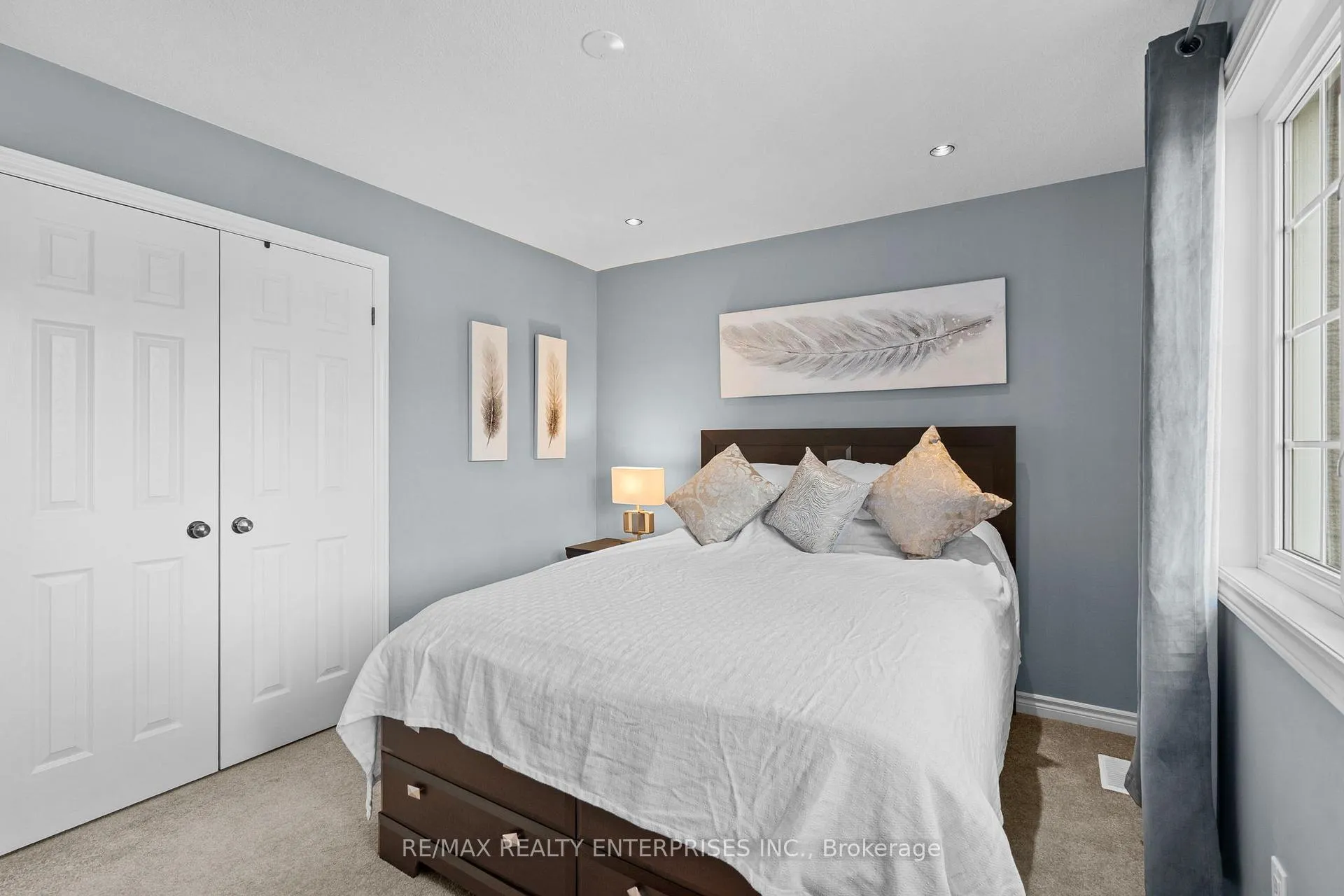 Photo 14 of 76 Balmoral Place, Barrie, Innis-Shore — HOMEH