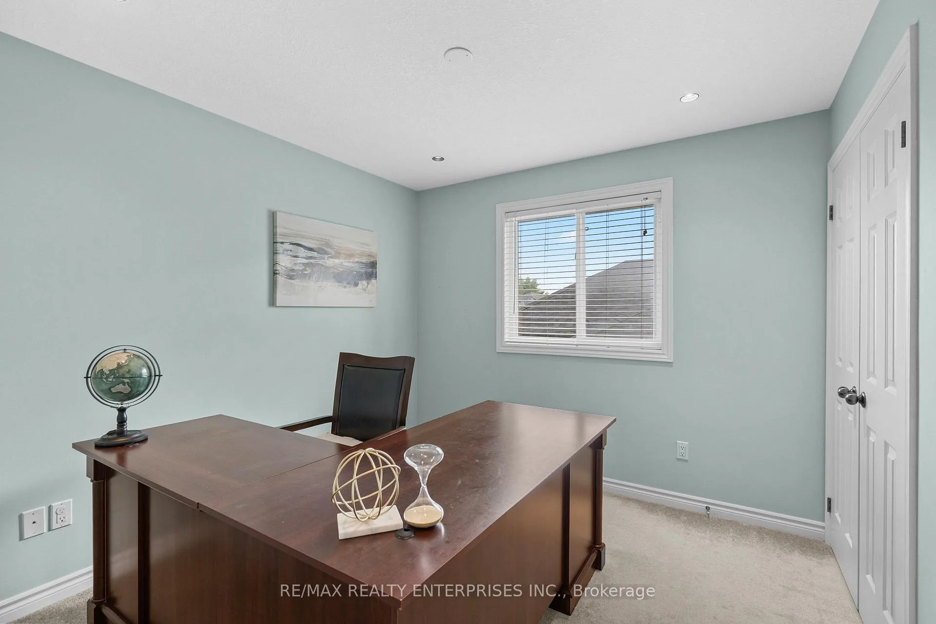 Photo 16 of 76 Balmoral Place, Barrie, Innis-Shore — HOMEH