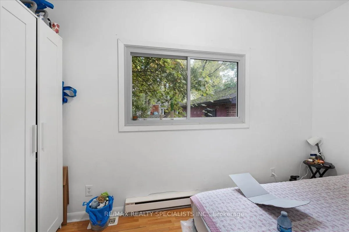 Photo 14 of 83 Haddon Avenue S, Hamilton, Ainslie Wood — HOMEH