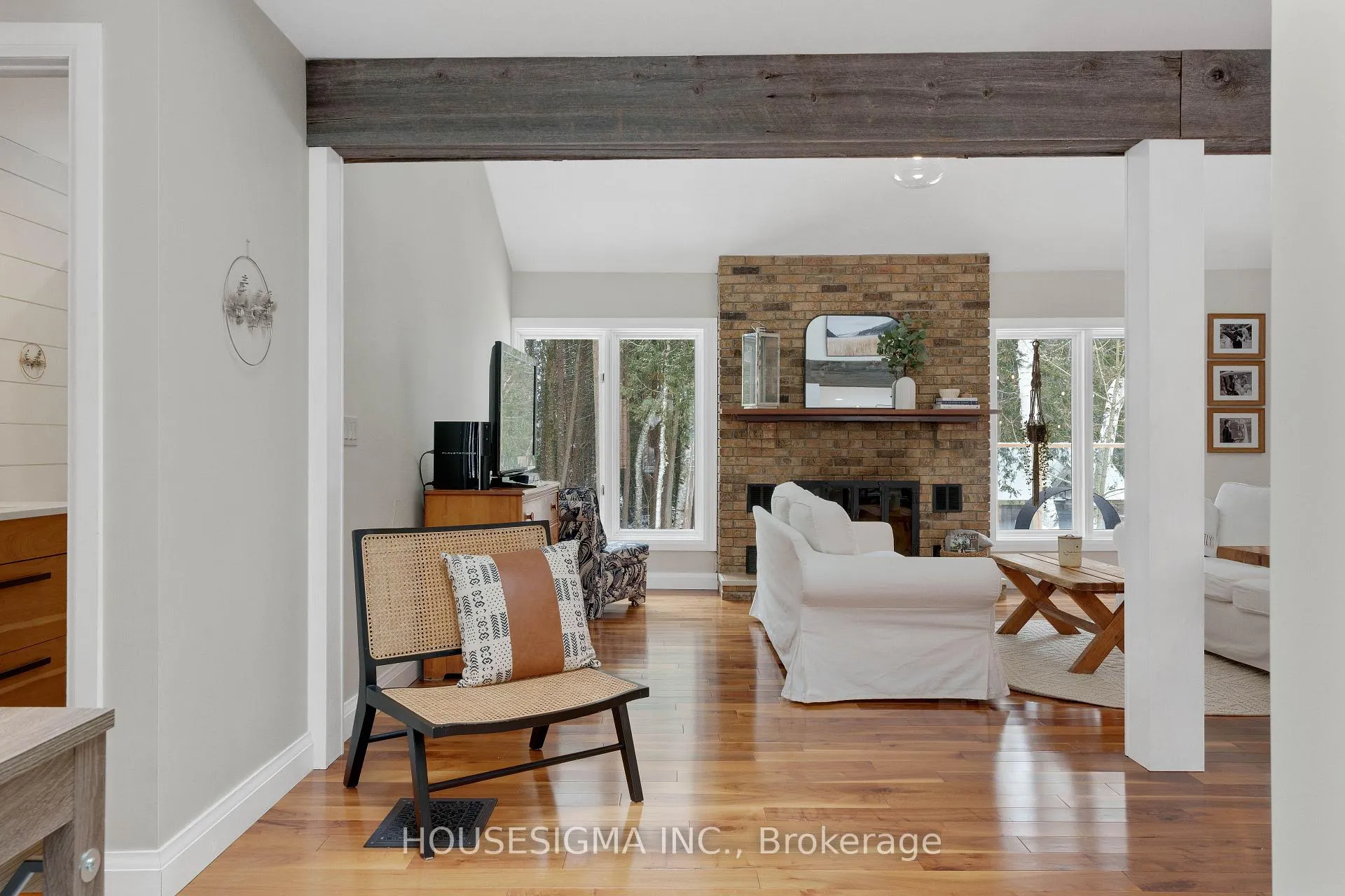 Photo 4 of 122 Maple Court, Shelburne — HOMEH