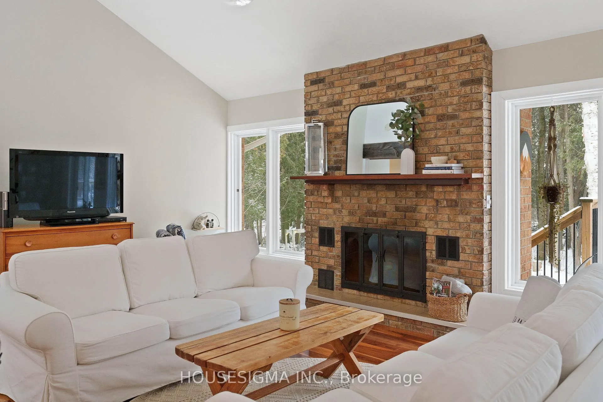 Photo 11 of 122 Maple Court, Shelburne — HOMEH