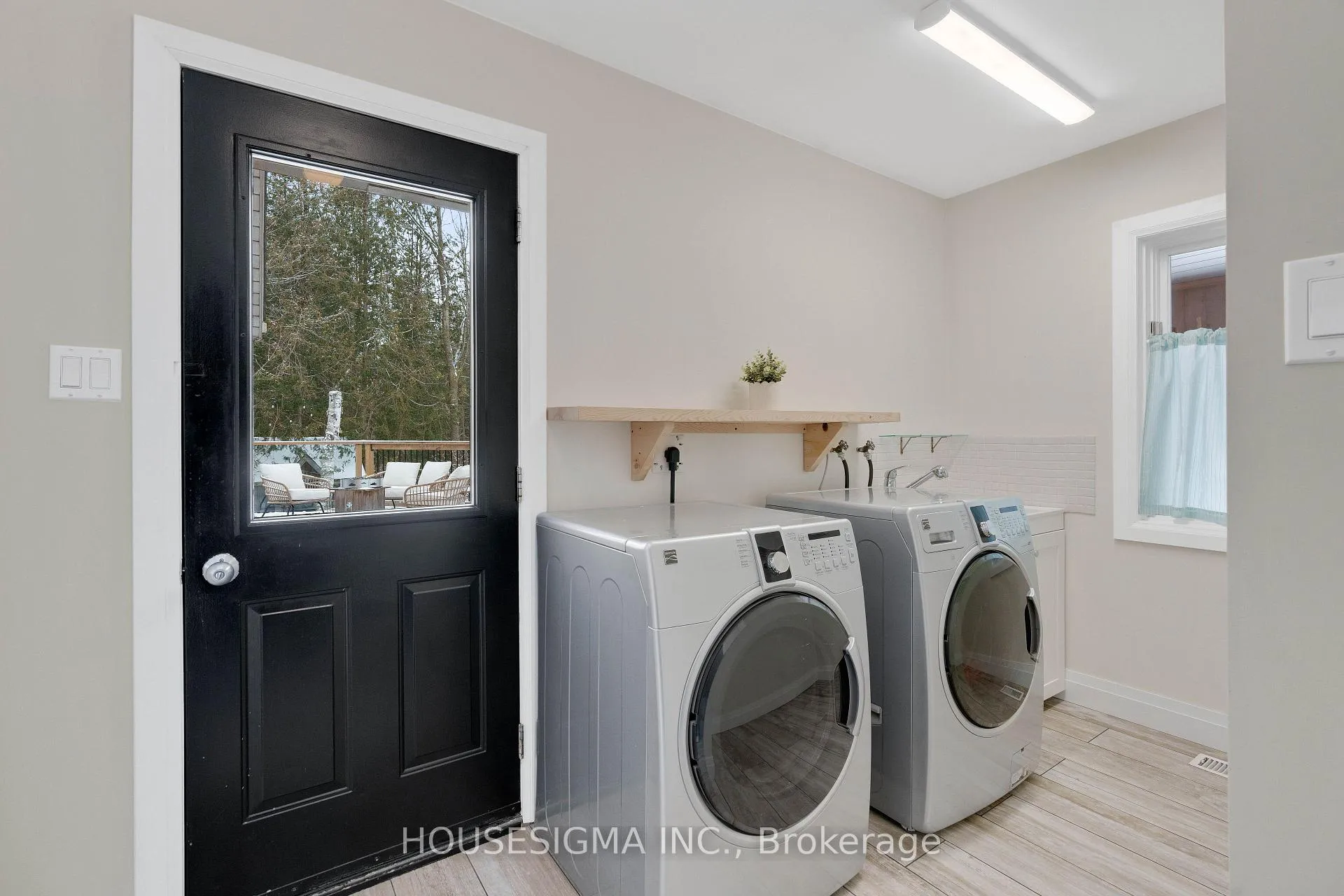 Photo 16 of 122 Maple Court, Shelburne — HOMEH