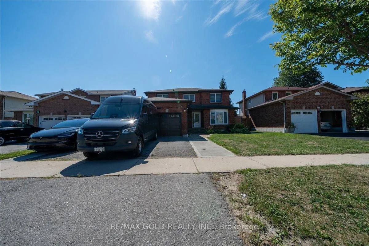 Photo 2 of 113 Rollo Drive N, Ajax, South East — HOMEH