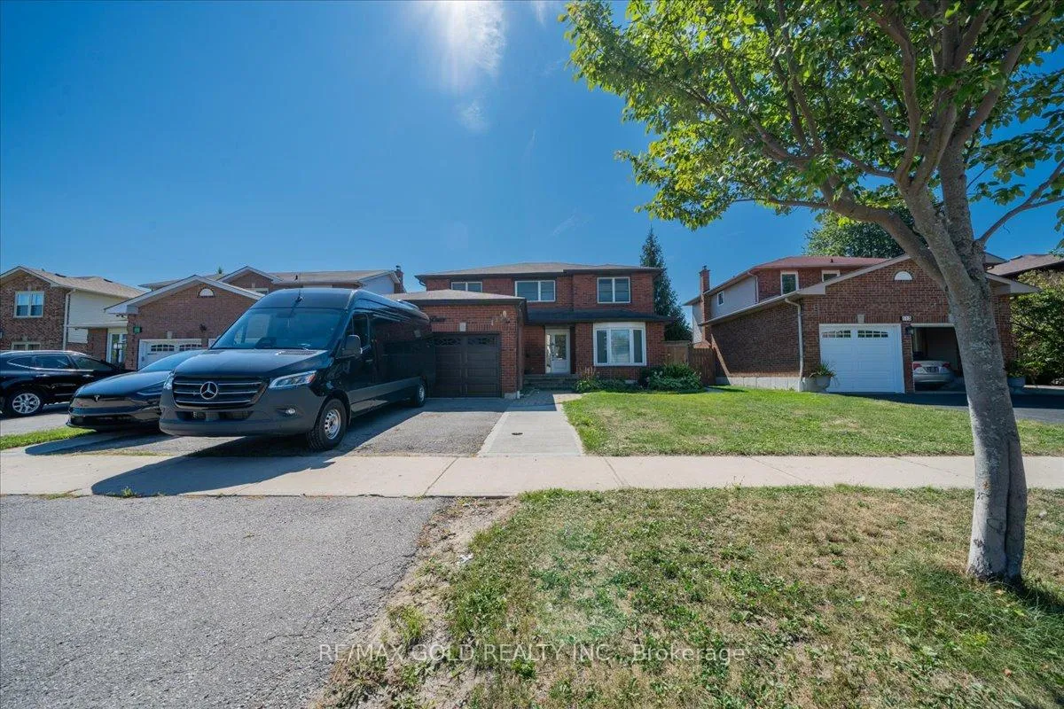 Photo 3 of 113 Rollo Drive N, Ajax, South East — HOMEH