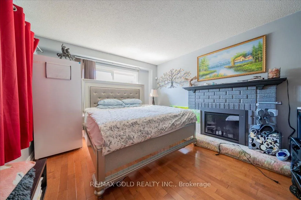 Photo 9 of 113 Rollo Drive N, Ajax, South East — HOMEH