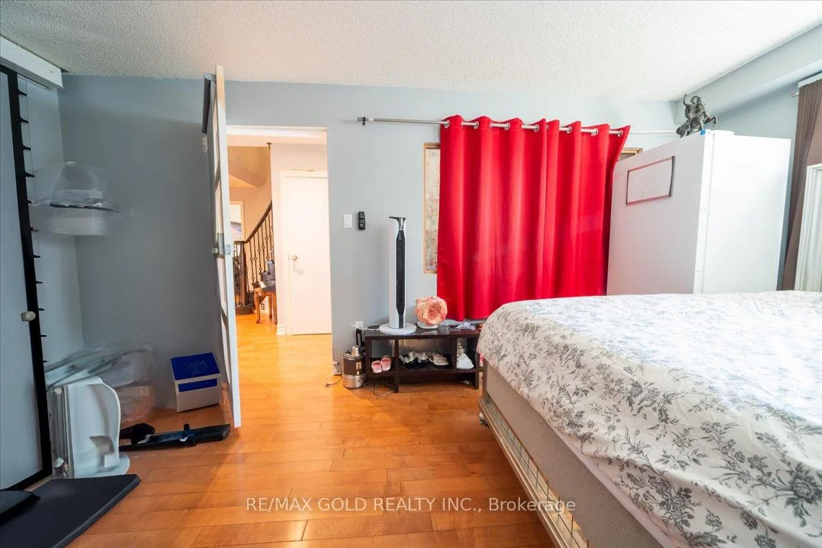 Photo 10 of 113 Rollo Drive N, Ajax, South East — HOMEH
