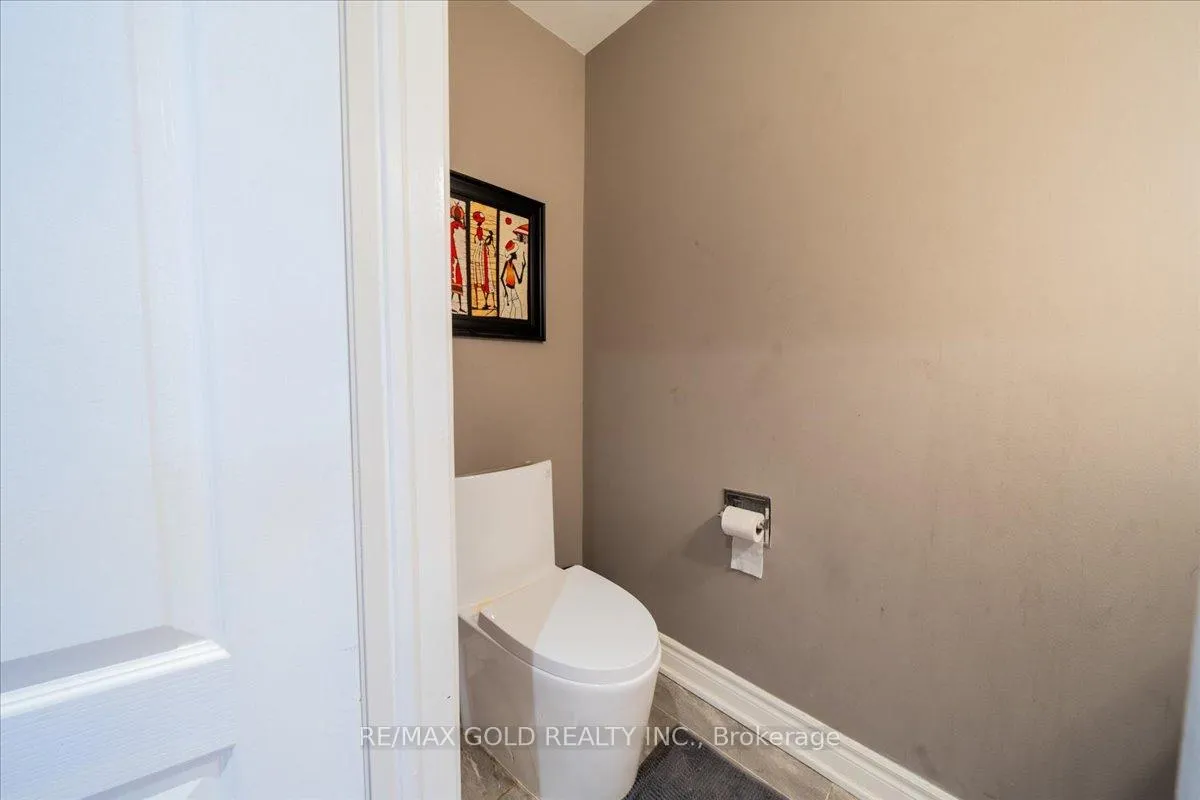 Photo 20 of 113 Rollo Drive N, Ajax, South East — HOMEH