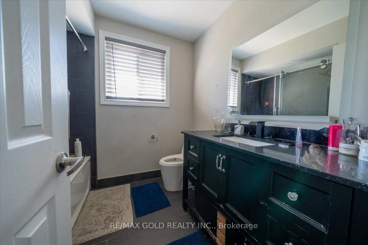 Photo 21 of 113 Rollo Drive N, Ajax, South East — HOMEH