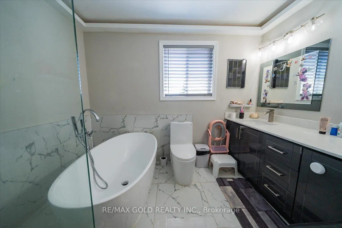 Photo 32 of 113 Rollo Drive N, Ajax, South East — HOMEH