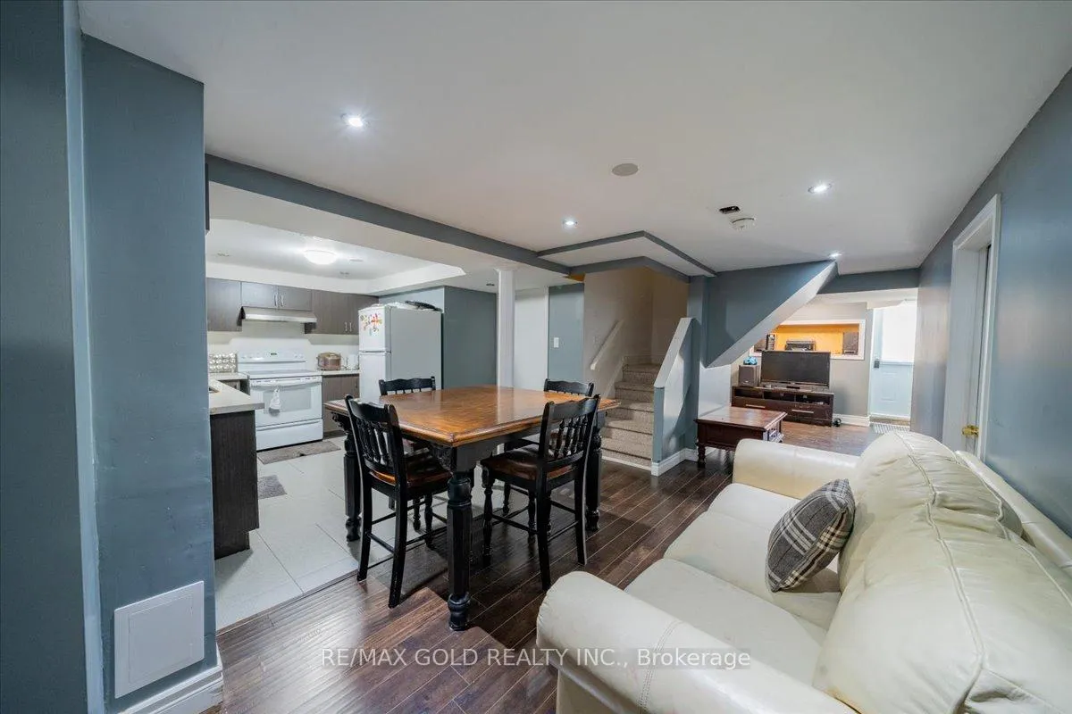 Photo 35 of 113 Rollo Drive N, Ajax, South East — HOMEH
