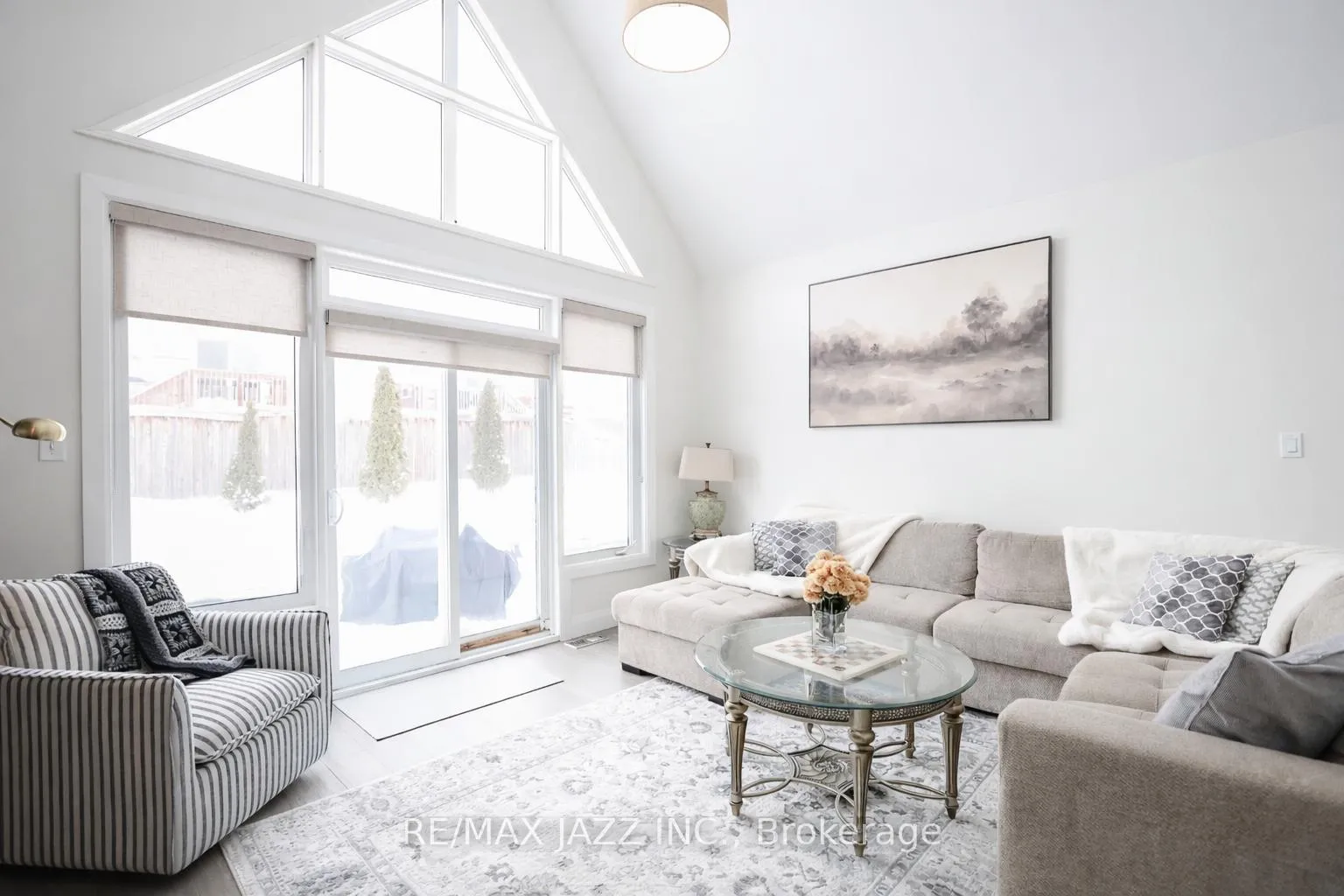 Photo 6 of 1334 Harlstone Crescent, Oshawa, Taunton — HOMEH