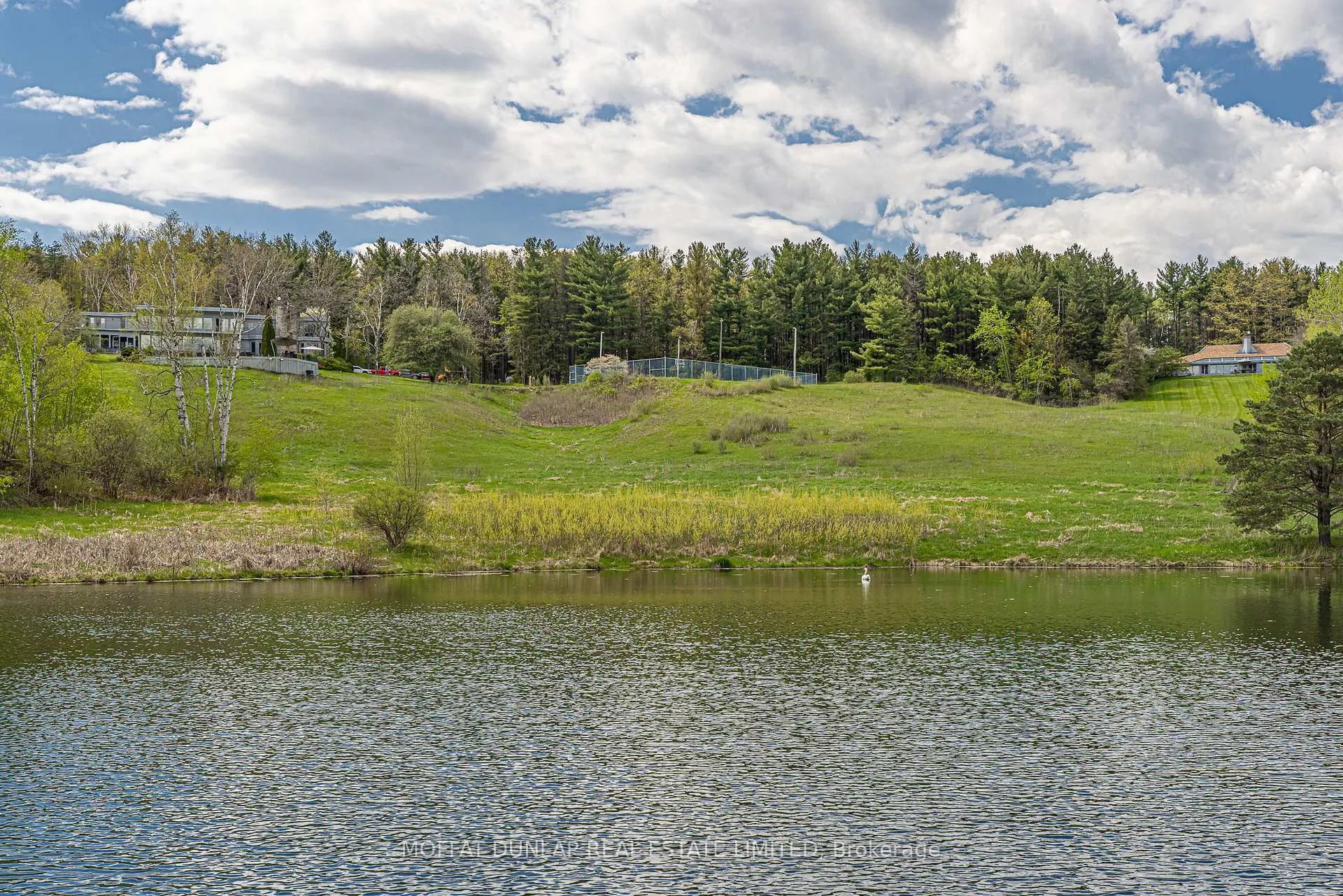 Photo 3 of 16761 Mountainview Road, Caledon, Caledon East — HOMEH