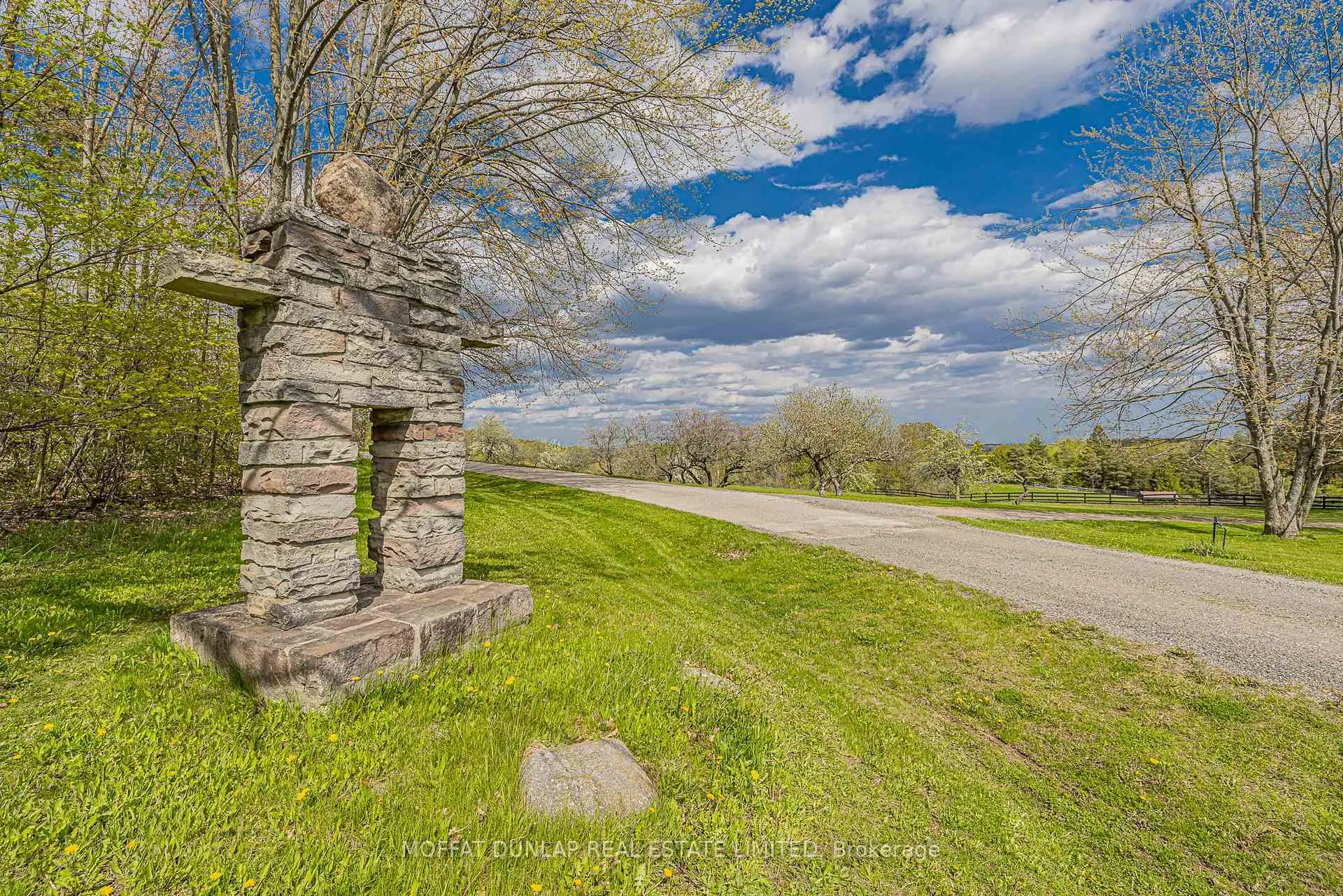 Photo 11 of 16761 Mountainview Road, Caledon, Caledon East — HOMEH