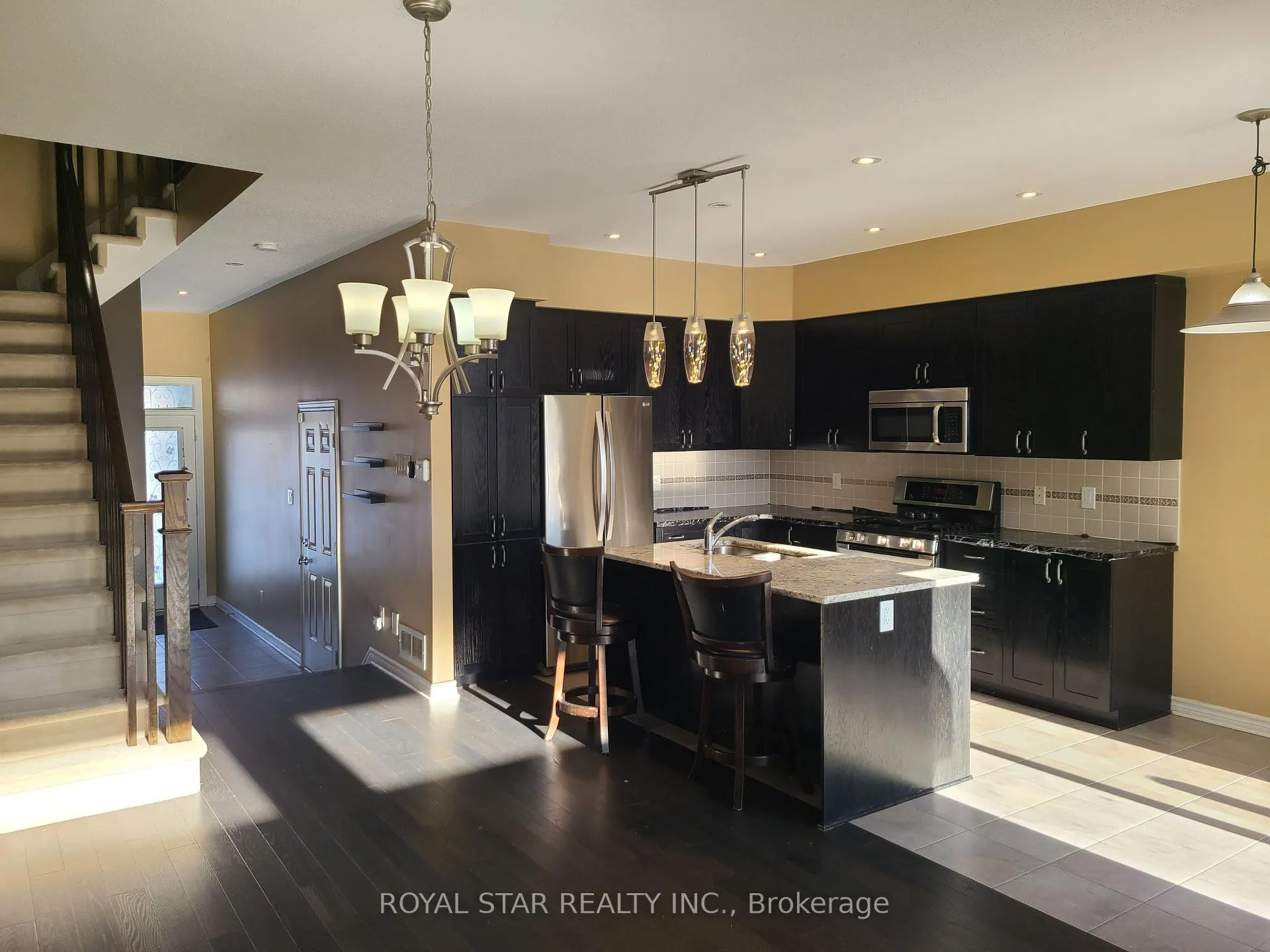 Photo 5 of 953 Fletcher Circle, Ottawa, Kanata - Kanata Lakes/Heritage Hills — HOMEH