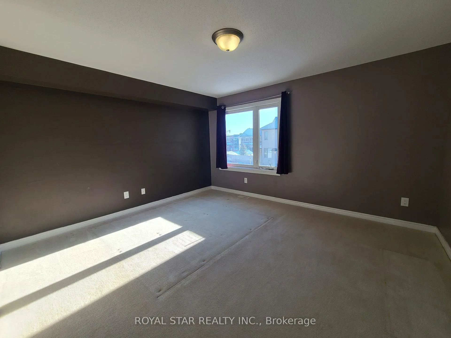 Photo 10 of 953 Fletcher Circle, Ottawa, Kanata - Kanata Lakes/Heritage Hills — HOMEH