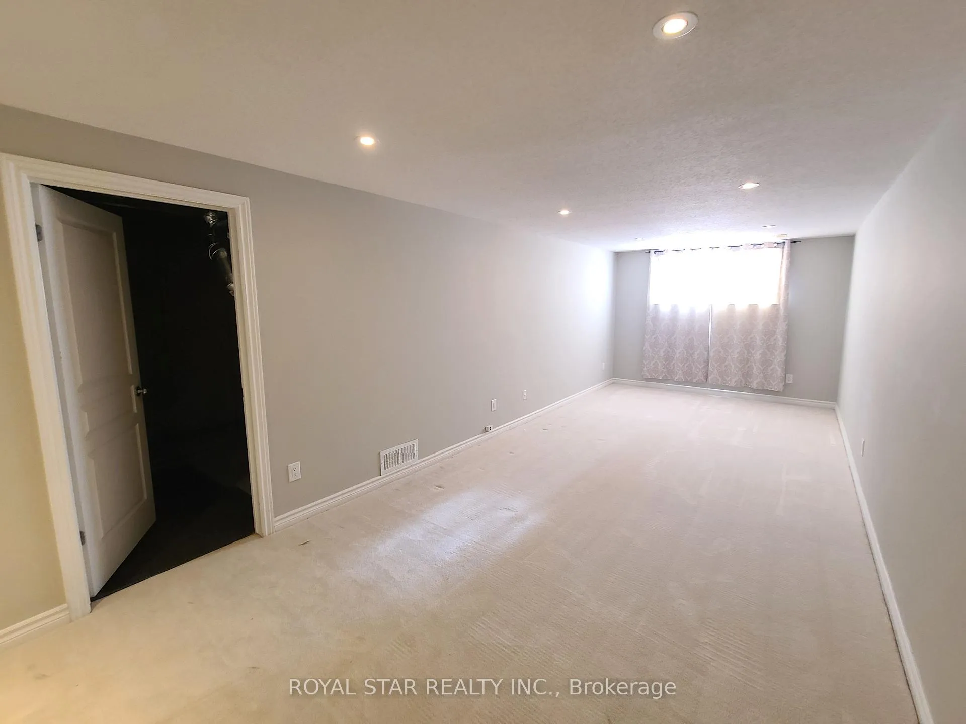 Photo 21 of 953 Fletcher Circle, Ottawa, Kanata - Kanata Lakes/Heritage Hills — HOMEH