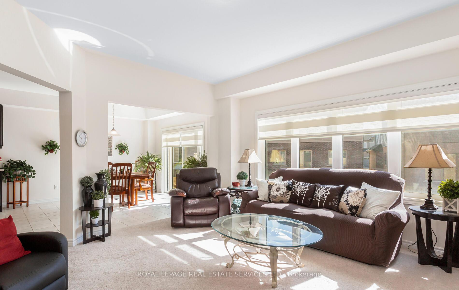Photo 10 of 25 Jenner Drive, Brant, Paris — HOMEH