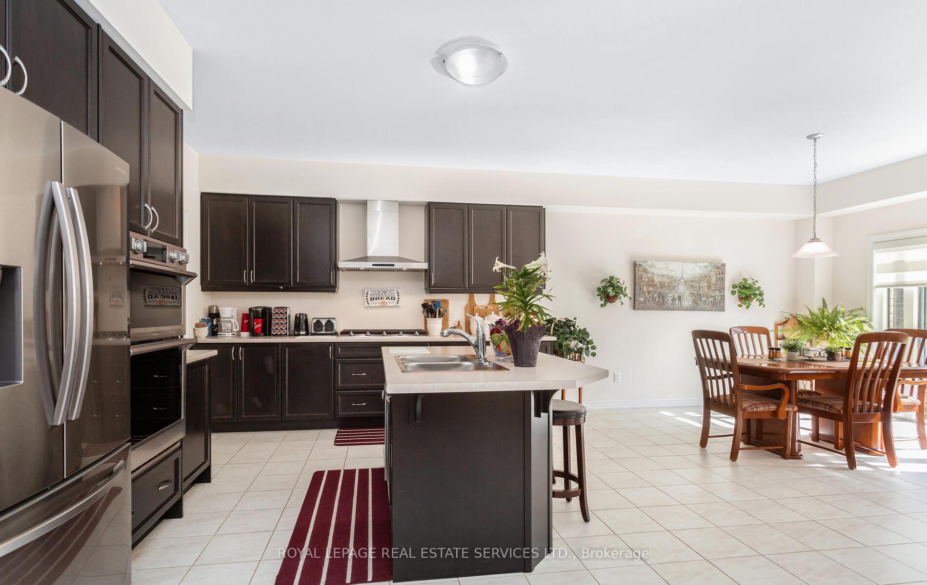 Photo 11 of 25 Jenner Drive, Brant, Paris — HOMEH