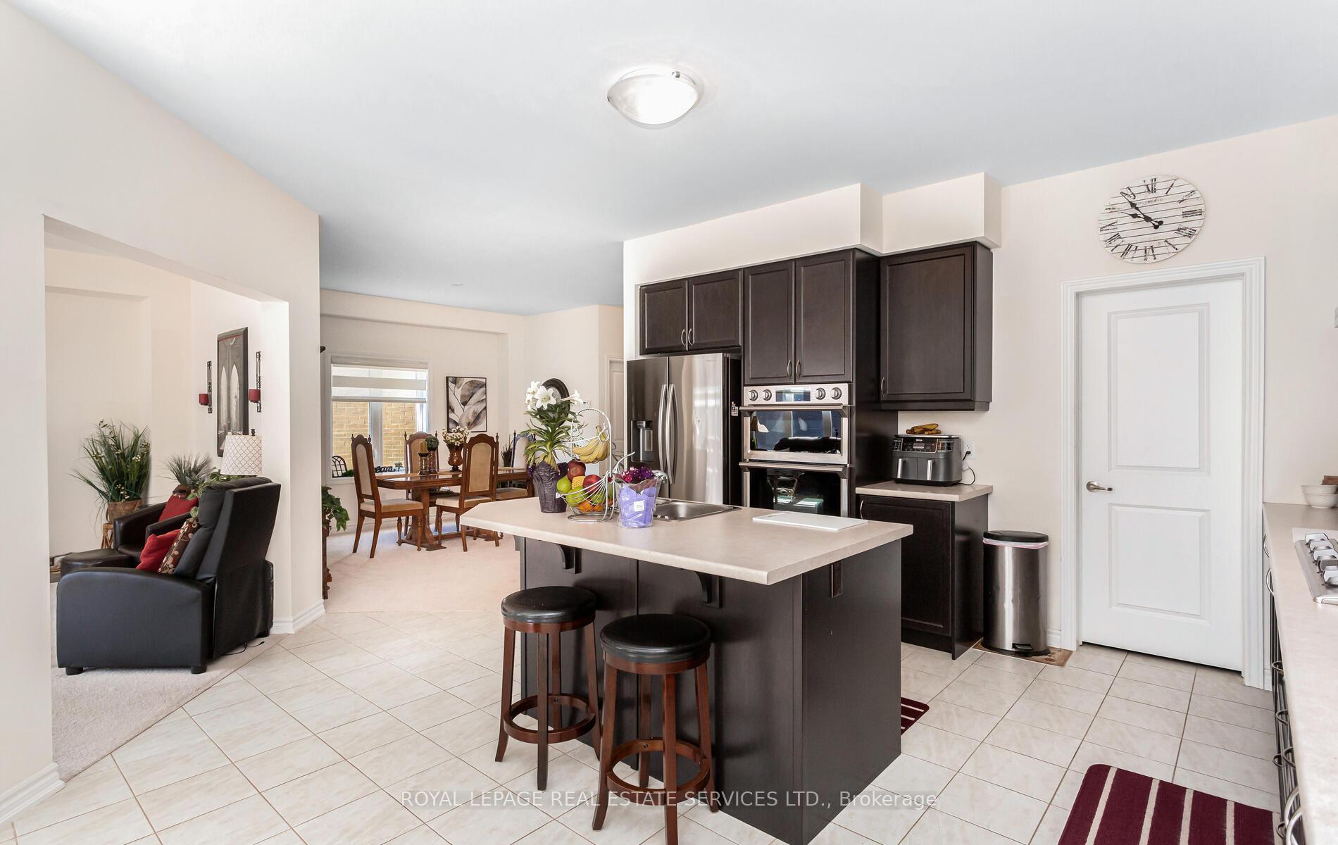Photo 20 of 25 Jenner Drive, Brant, Paris — HOMEH