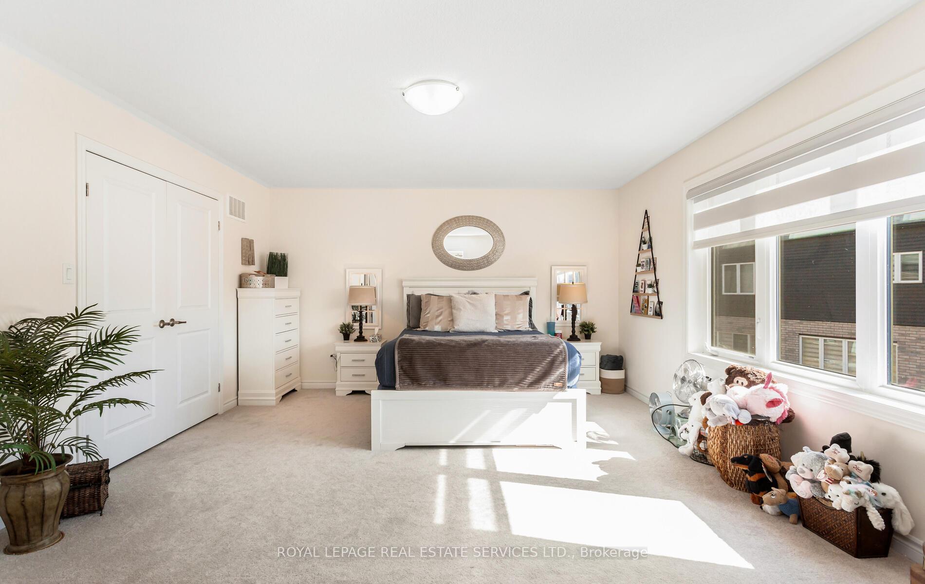 Photo 27 of 25 Jenner Drive, Brant, Paris — HOMEH