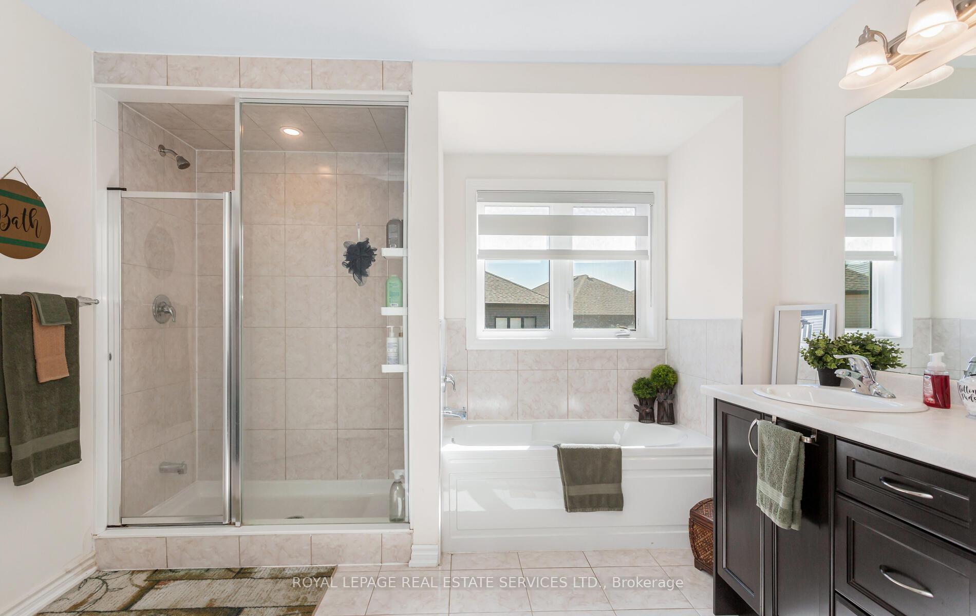 Photo 29 of 25 Jenner Drive, Brant, Paris — HOMEH