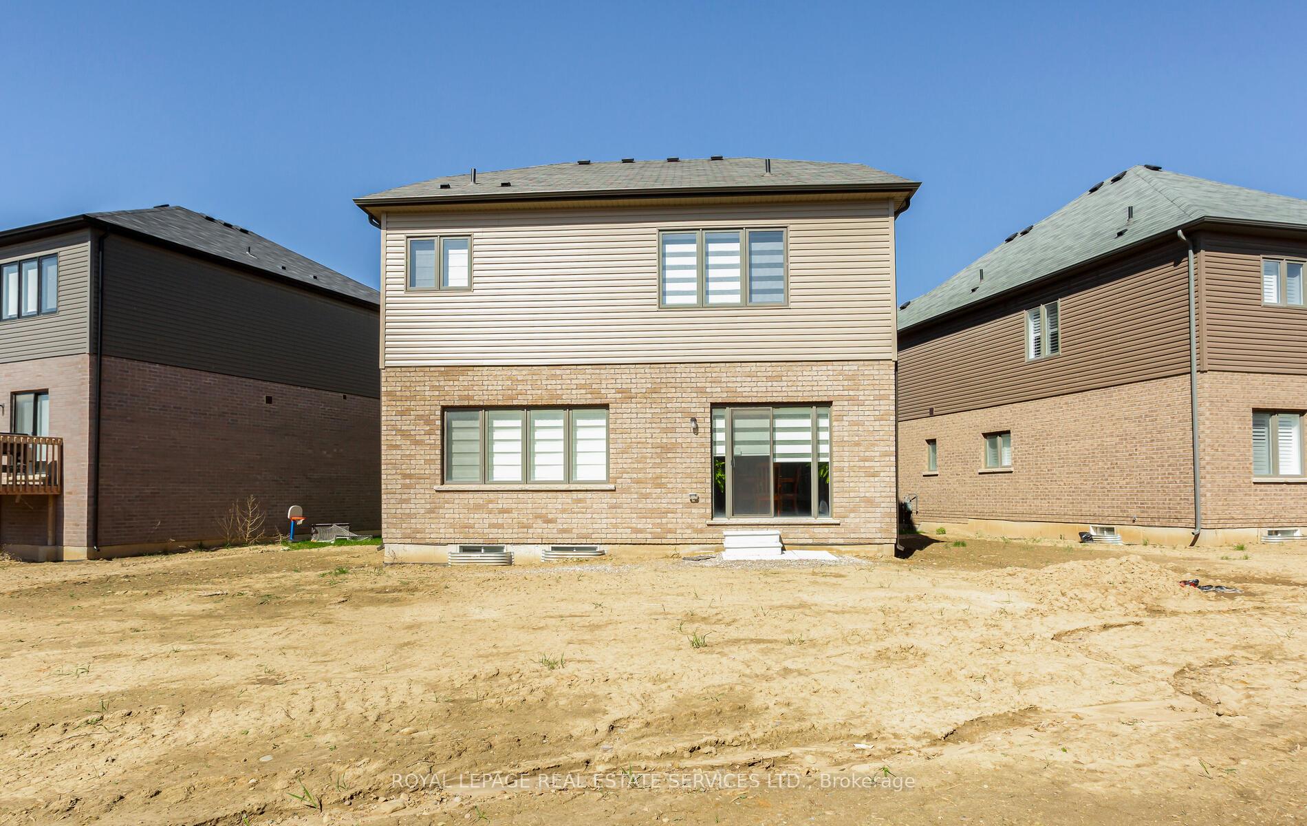 Photo 38 of 25 Jenner Drive, Brant, Paris — HOMEH