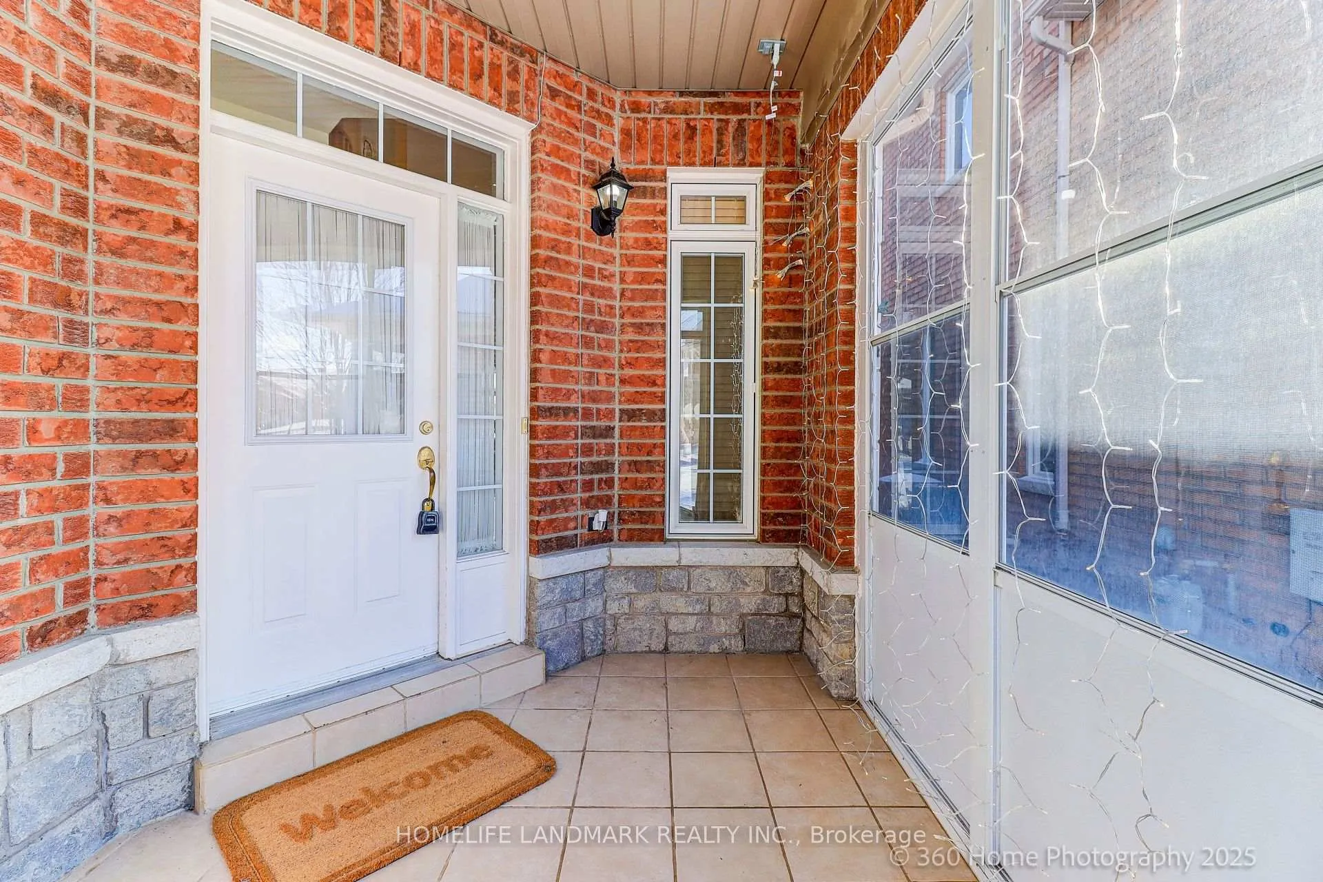 Photo 4 of 203 Everett Street, Markham, Wismer — HOMEH