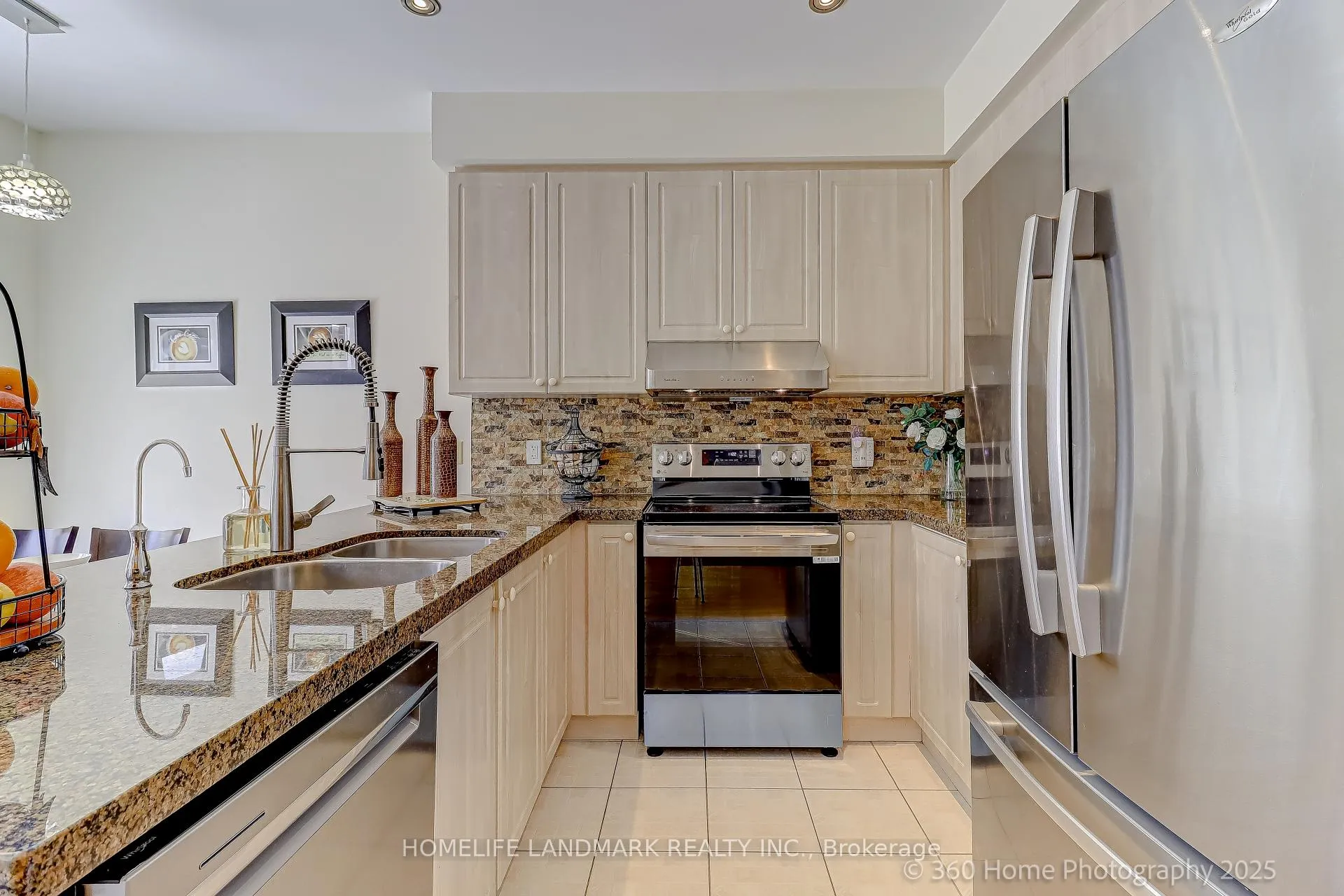 Photo 7 of 203 Everett Street, Markham, Wismer — HOMEH