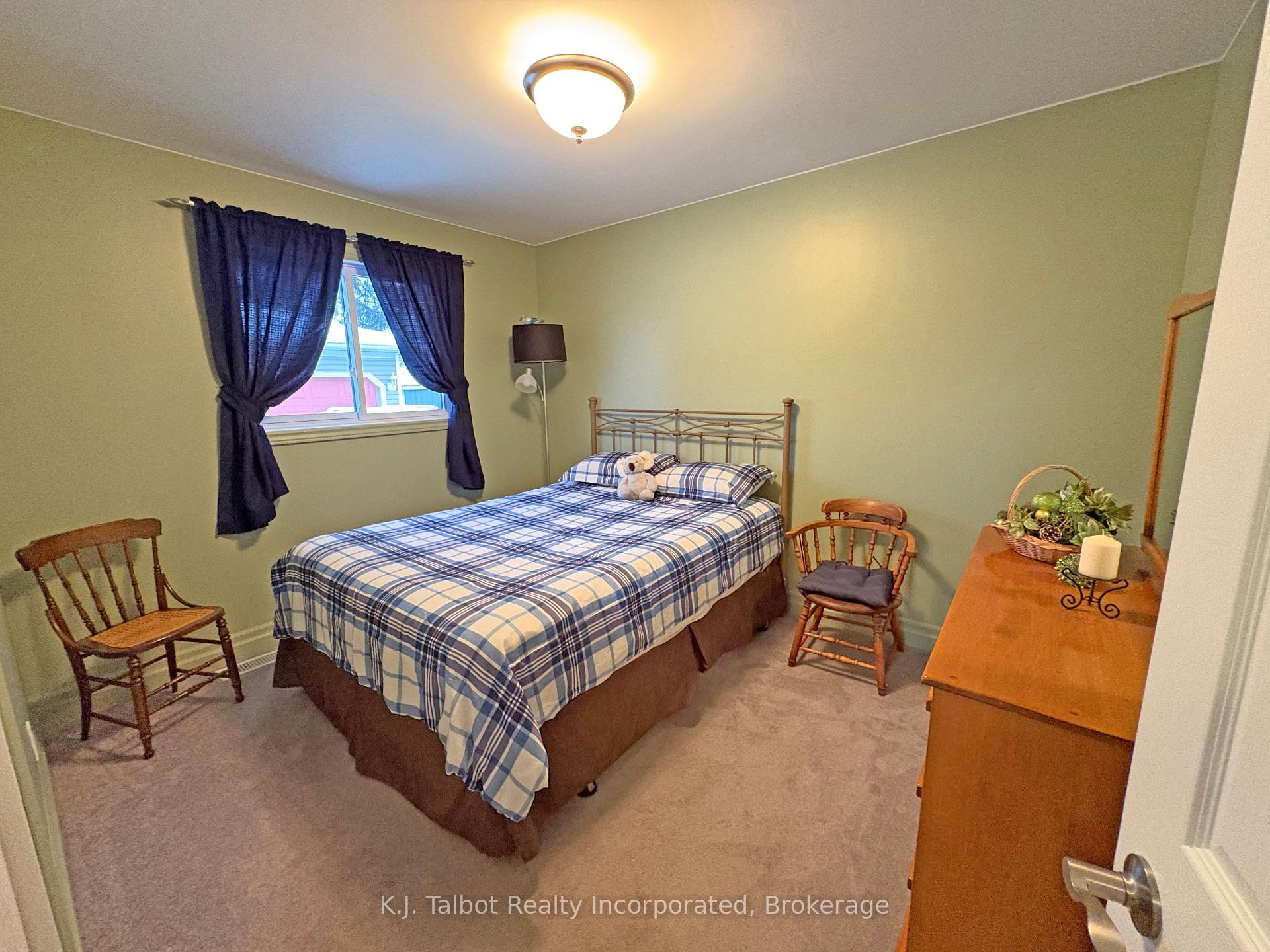 Photo 12 of 94 Montcalm Street, Goderich, Goderich (Town) — HOMEH