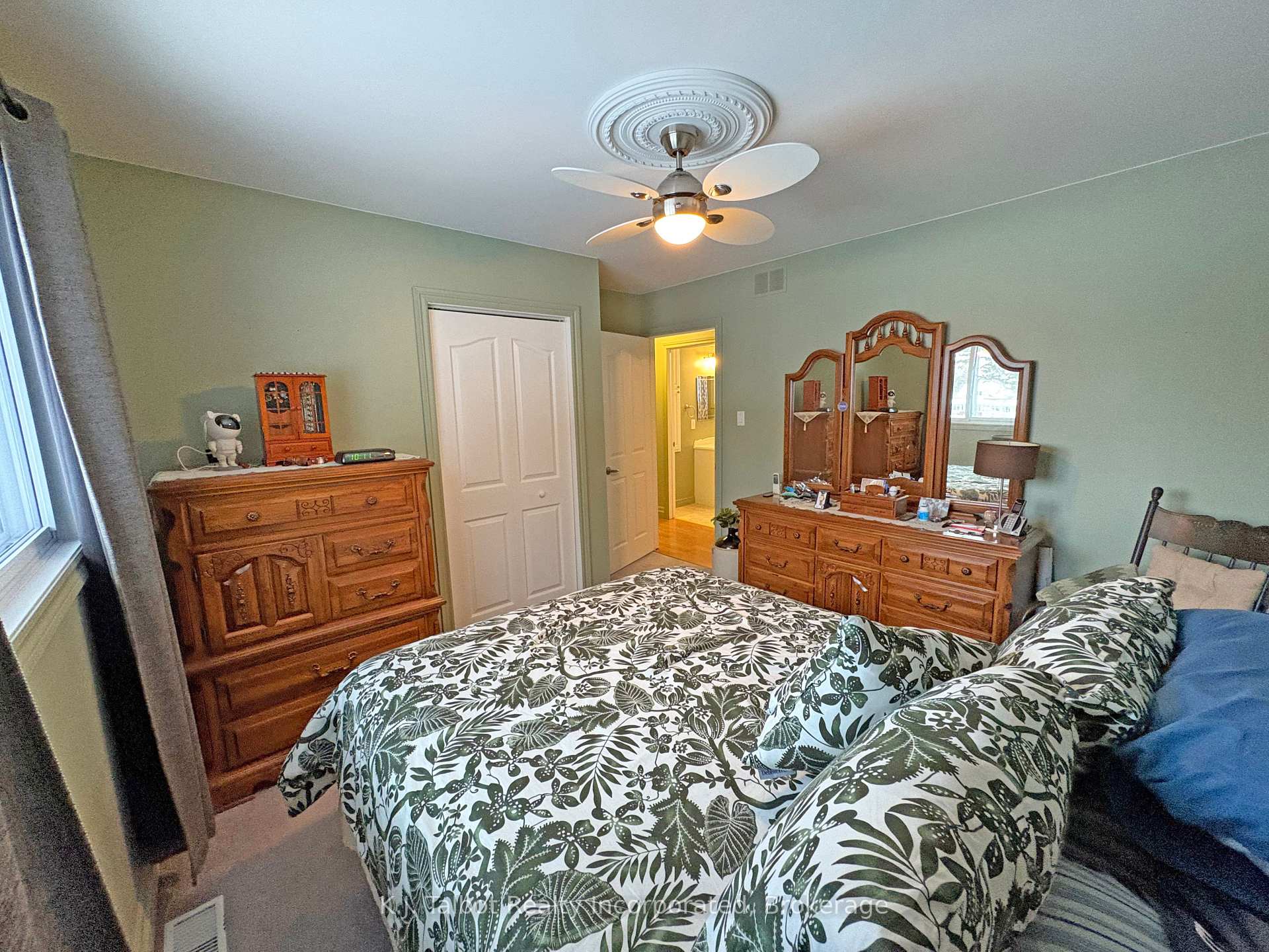 Photo 16 of 94 Montcalm Street, Goderich, Goderich (Town) — HOMEH