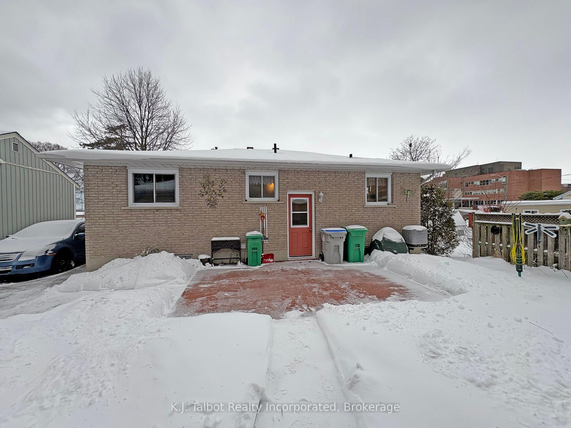 Photo 25 of 94 Montcalm Street, Goderich, Goderich (Town) — HOMEH