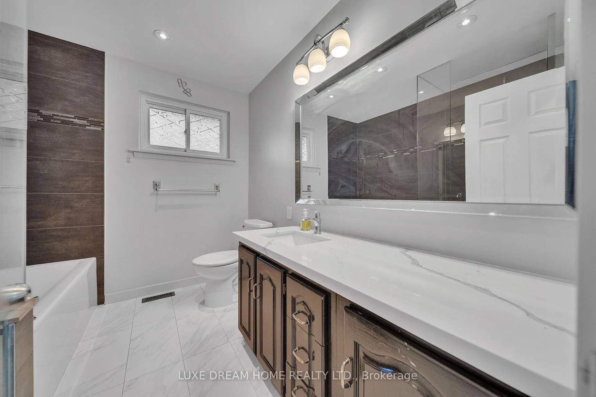Photo 15 of 764 Hillcrest Road, Pickering, West Shore — HOMEH