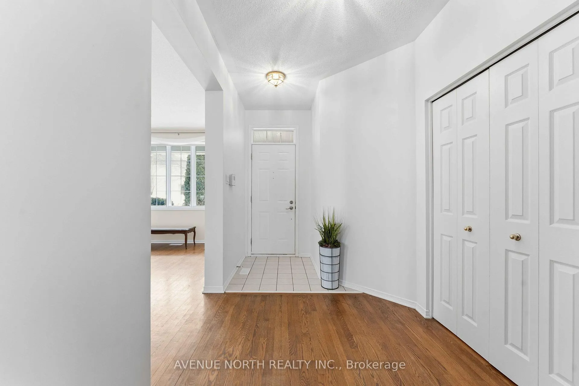 Photo 5 of 1838 Mccallum Drive, Ottawa, Fallingbrook/Gardenway South — HOMEH