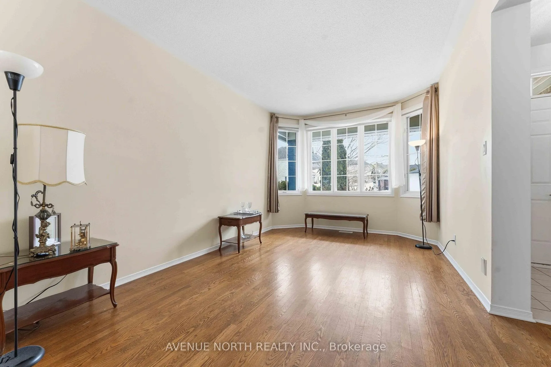 Photo 7 of 1838 Mccallum Drive, Ottawa, Fallingbrook/Gardenway South — HOMEH