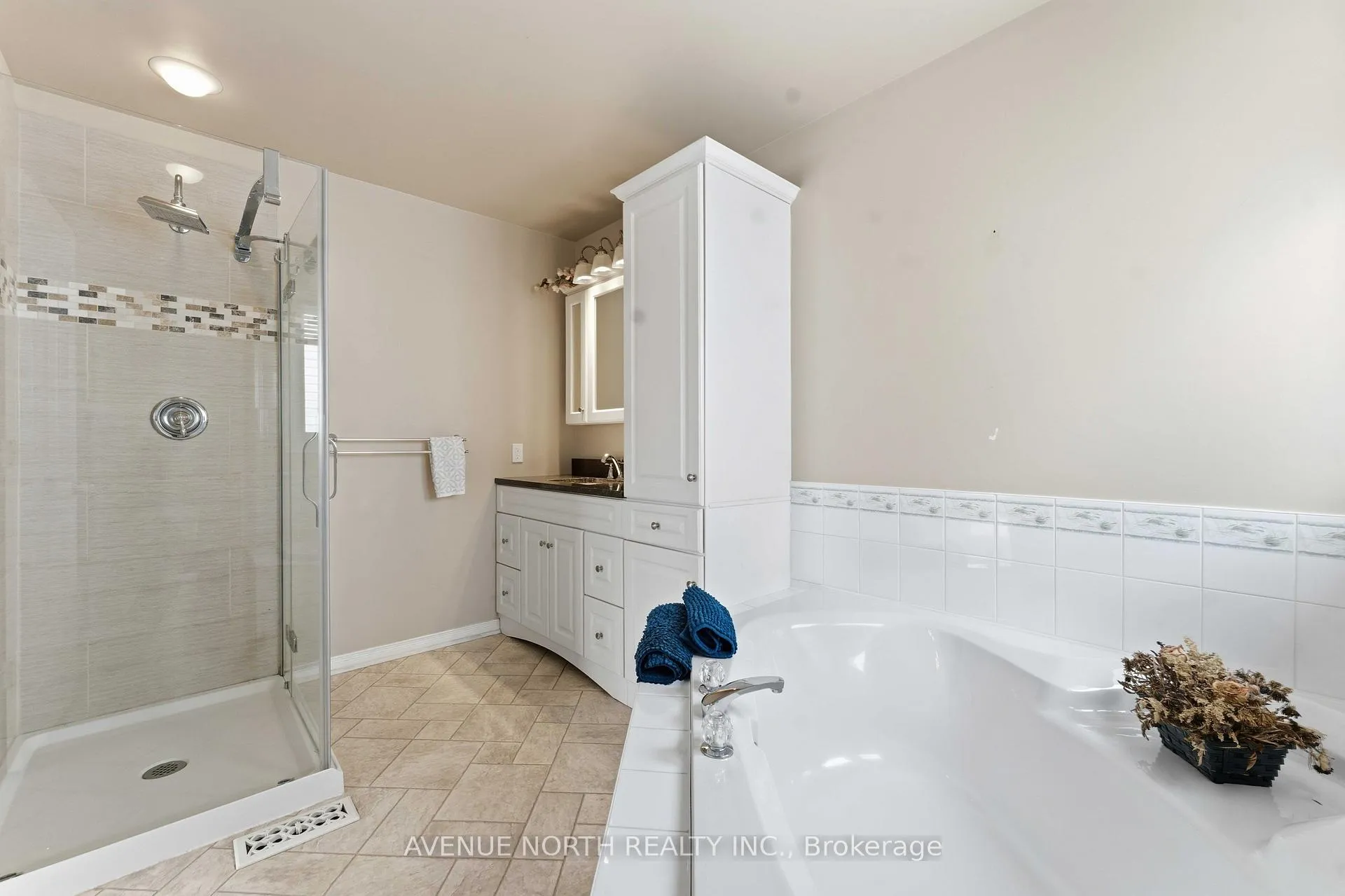 Photo 30 of 1838 Mccallum Drive, Ottawa, Fallingbrook/Gardenway South — HOMEH