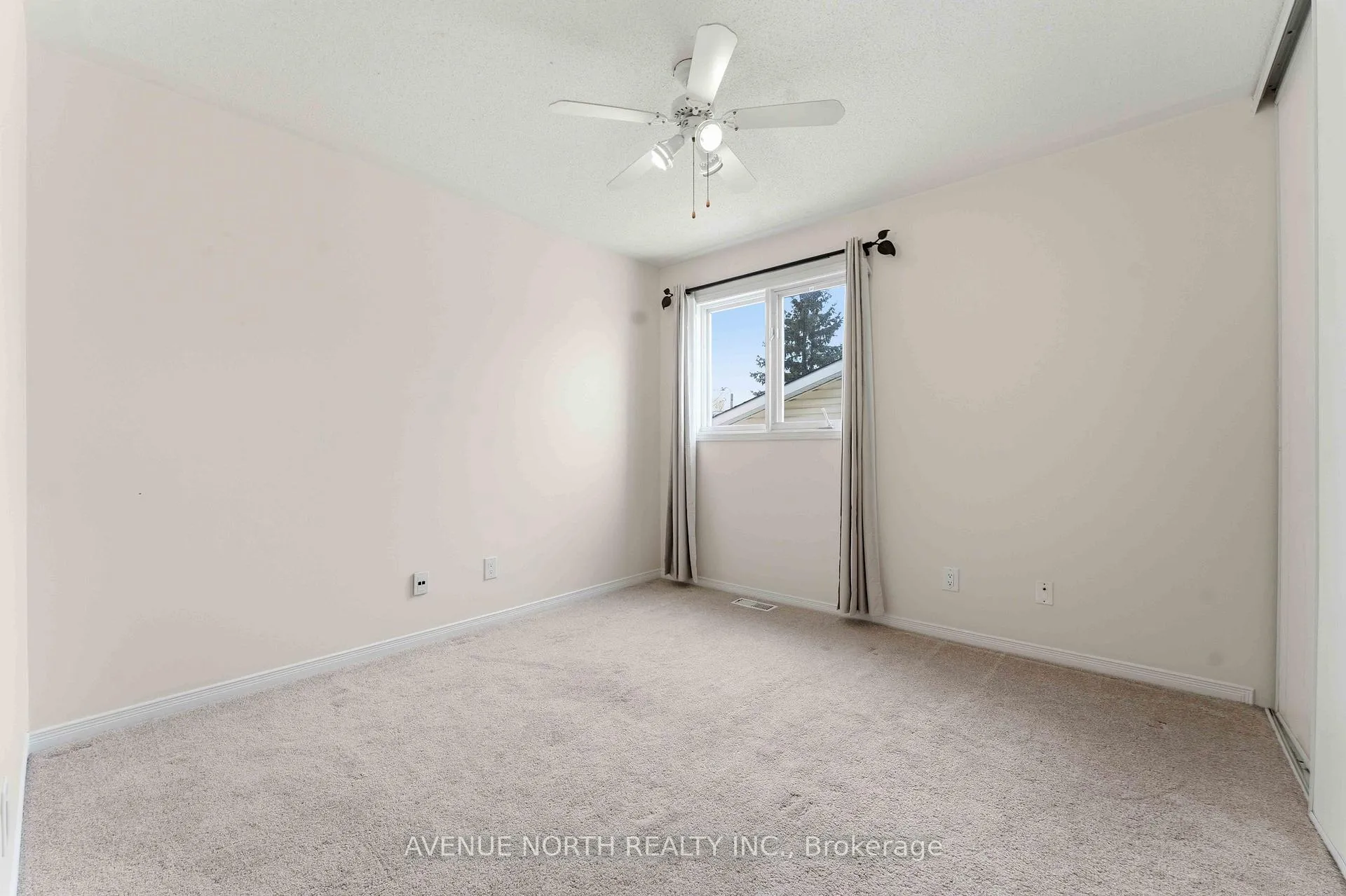 Photo 32 of 1838 Mccallum Drive, Ottawa, Fallingbrook/Gardenway South — HOMEH