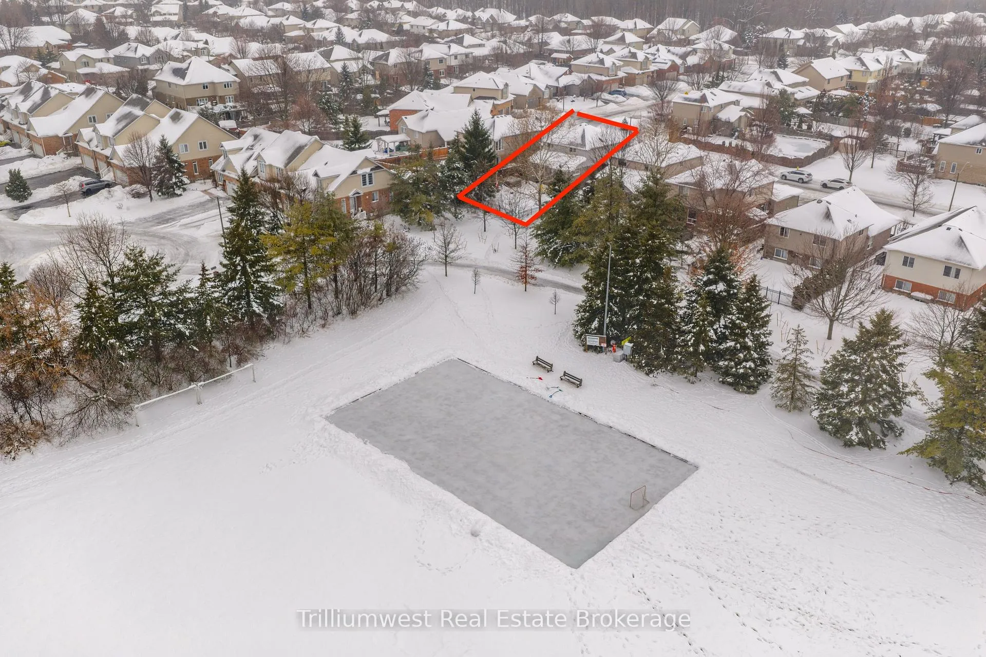 Photo 3 of 610 Rock Point Crescent, Waterloo — HOMEH