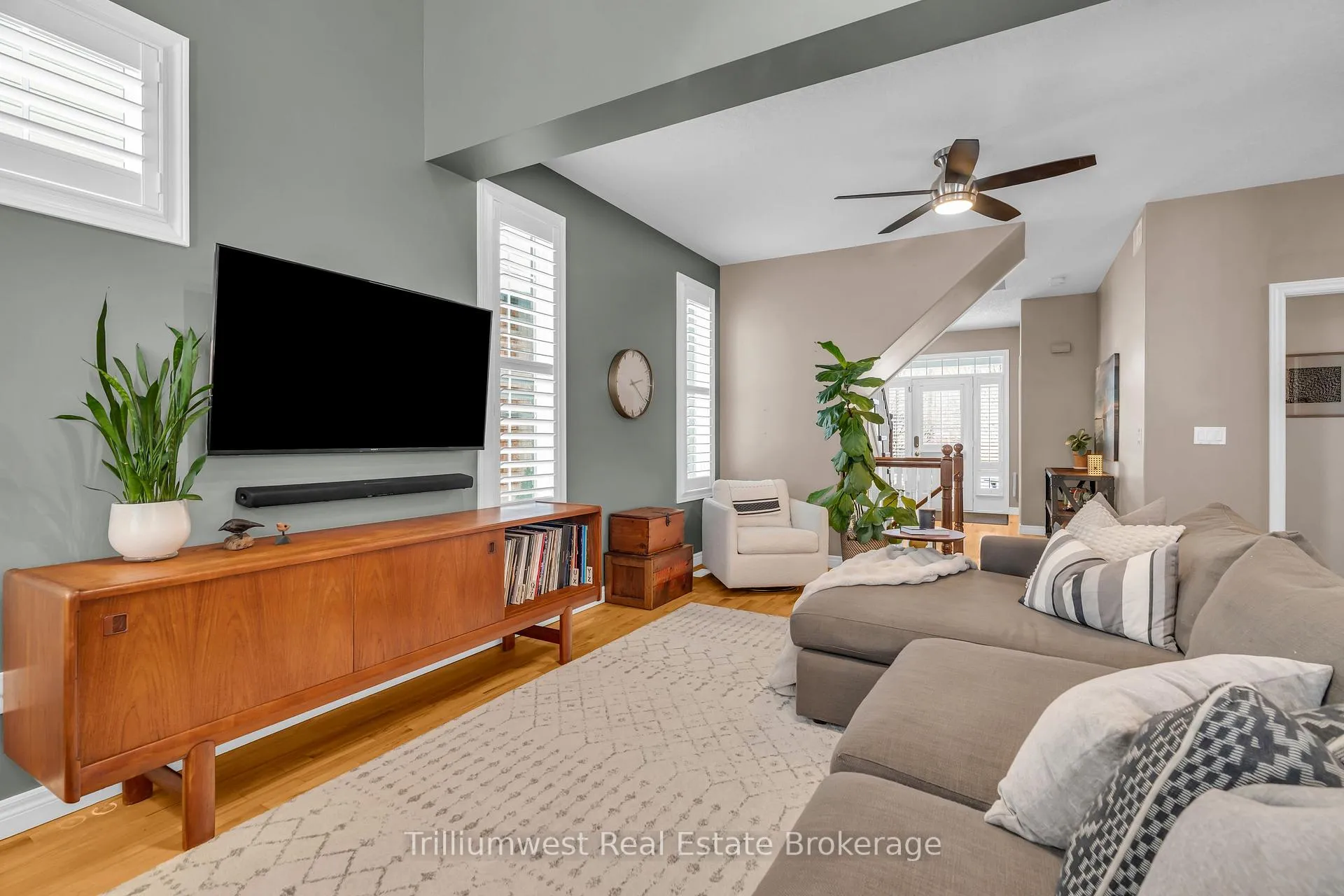 Photo 11 of 610 Rock Point Crescent, Waterloo — HOMEH