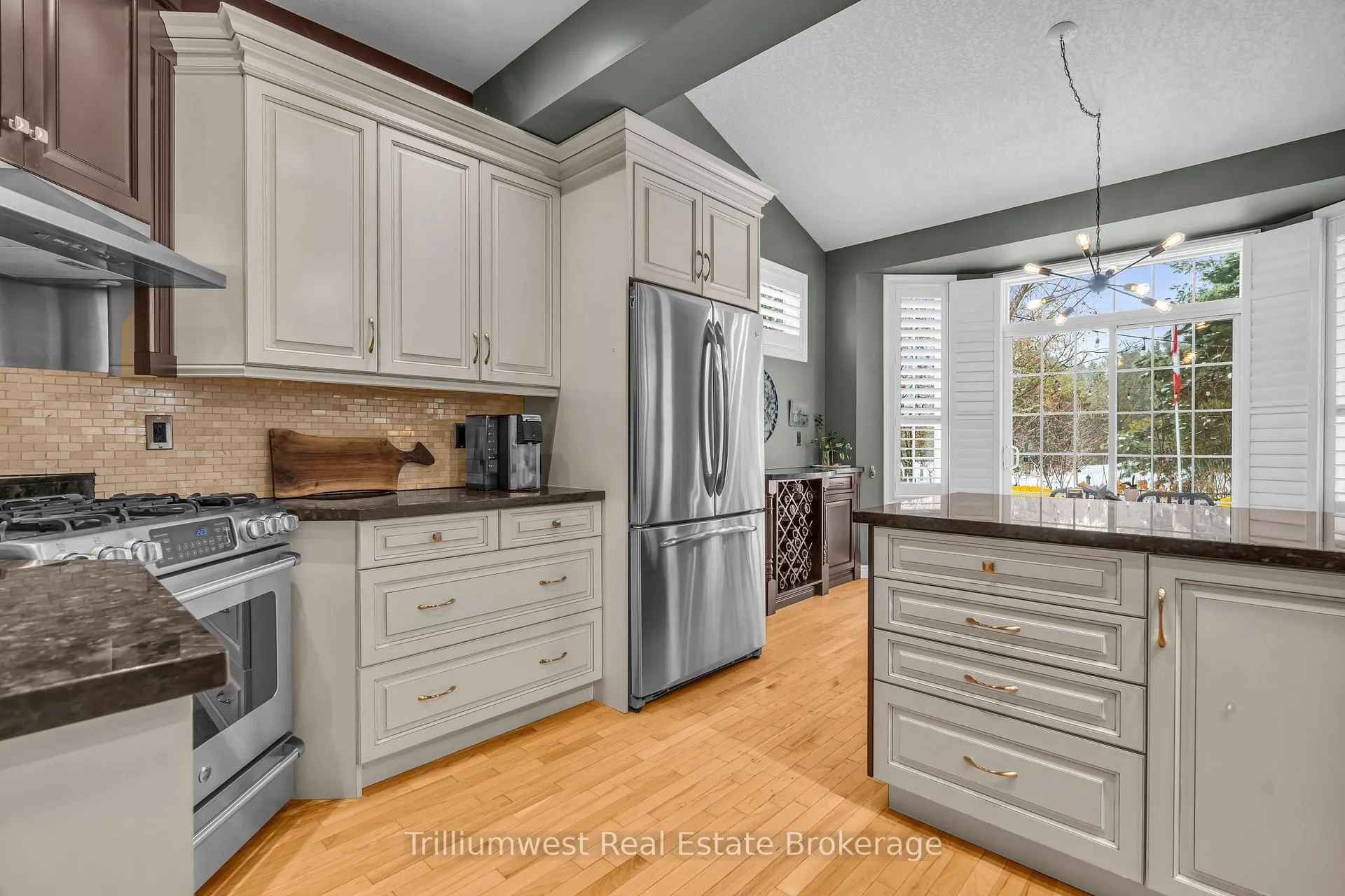Photo 15 of 610 Rock Point Crescent, Waterloo — HOMEH
