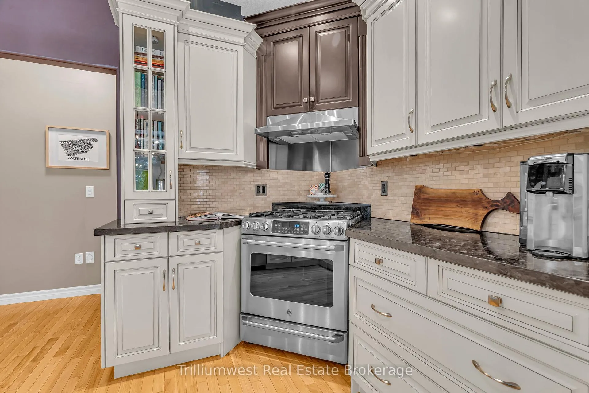 Photo 17 of 610 Rock Point Crescent, Waterloo — HOMEH