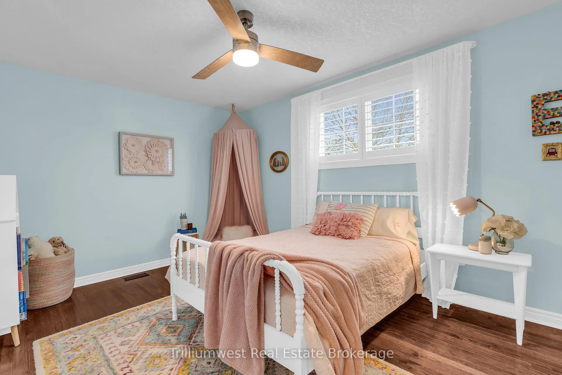Photo 25 of 610 Rock Point Crescent, Waterloo — HOMEH